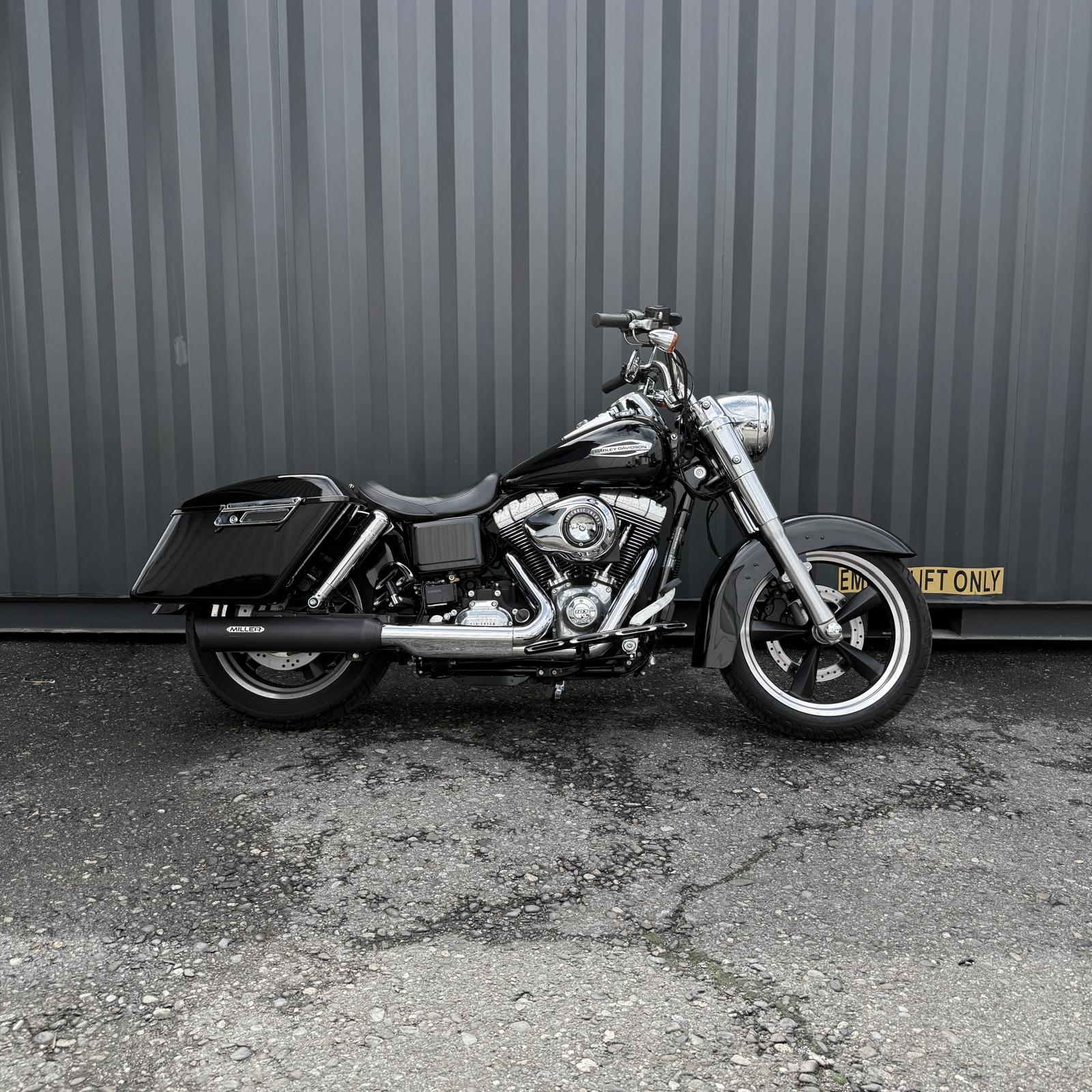 HARLEY-DAVIDSON FLD Dyna Switchback ABS-image-6