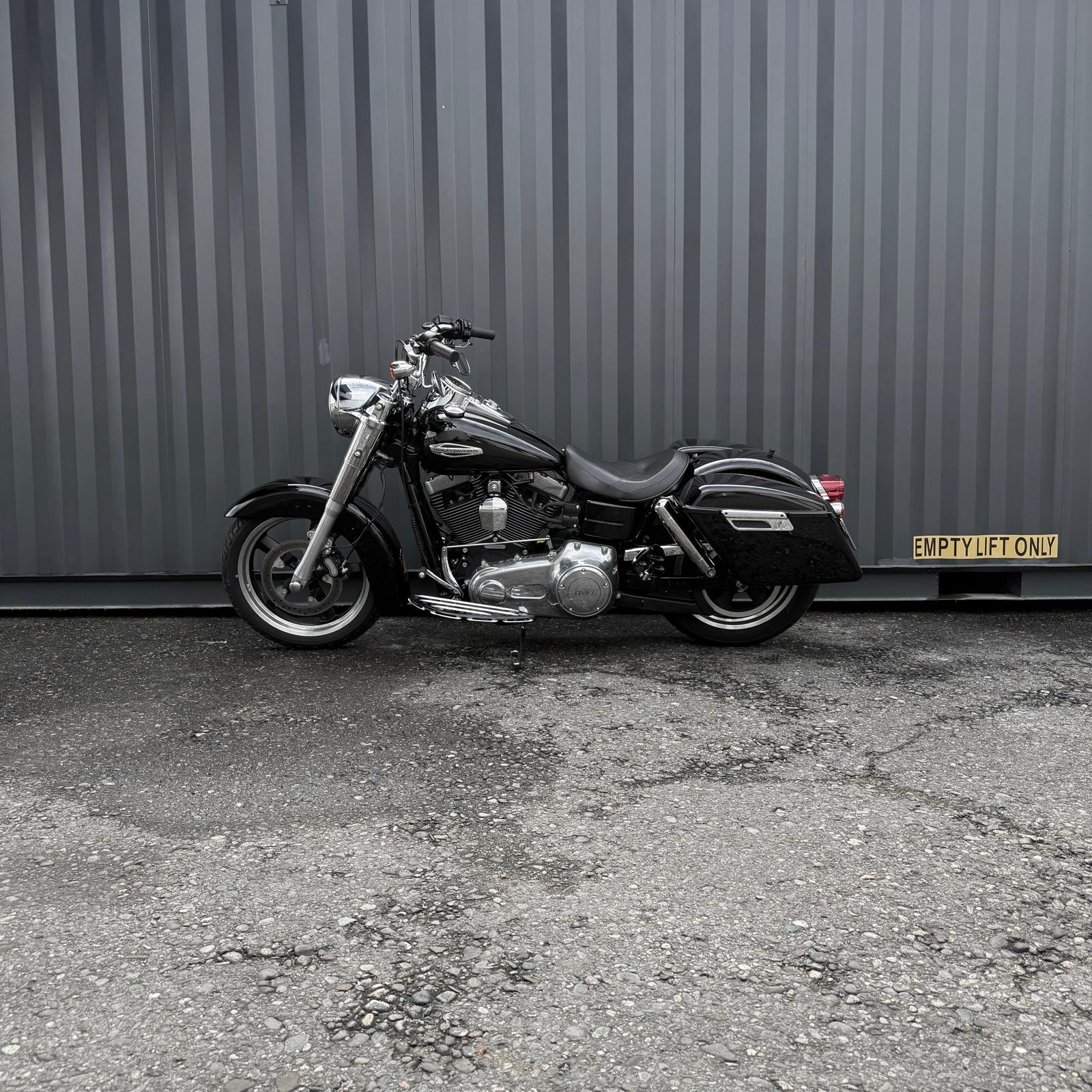 HARLEY-DAVIDSON FLD Dyna Switchback ABS-showroom-element-3
