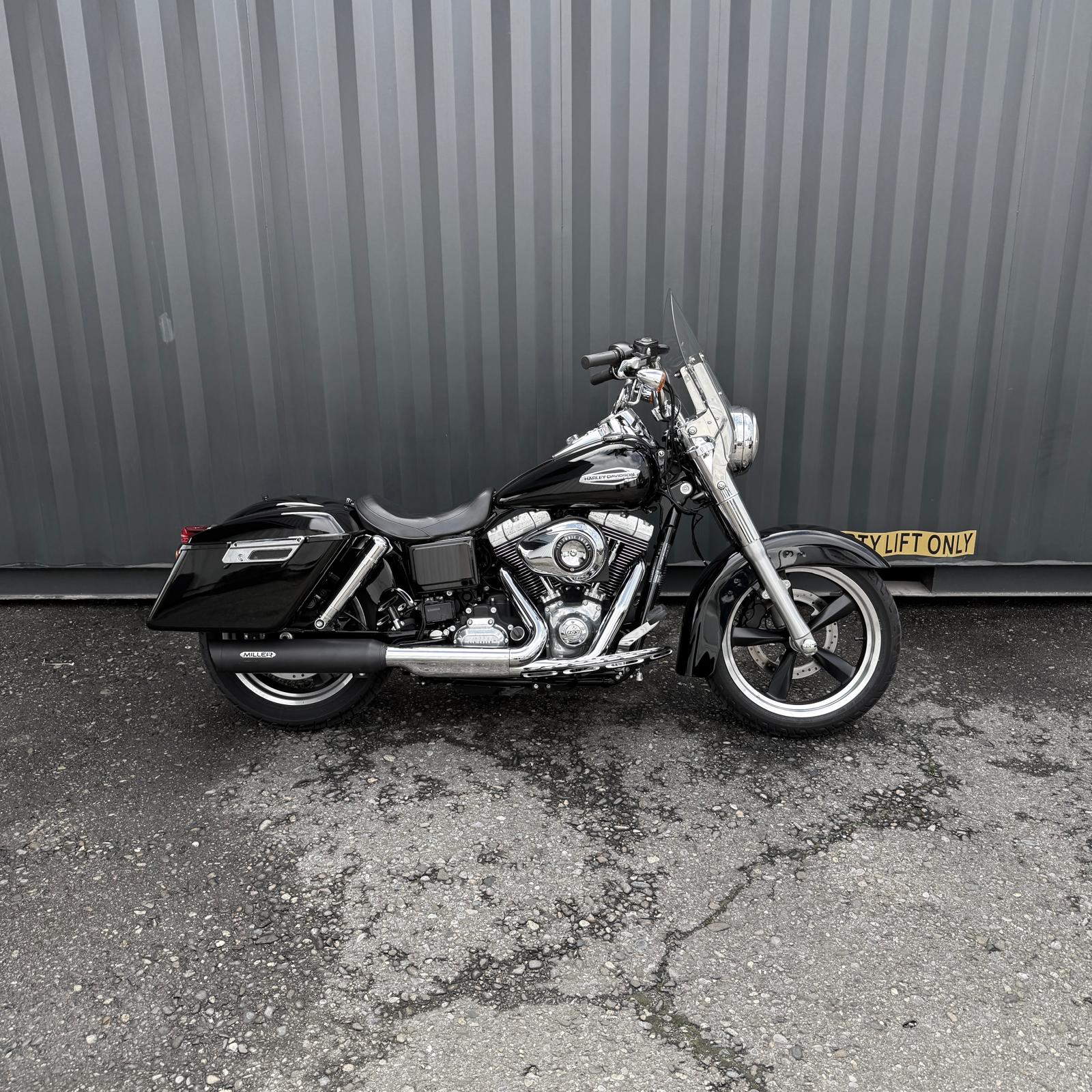 HARLEY-DAVIDSON FLD Dyna Switchback ABS-image-14