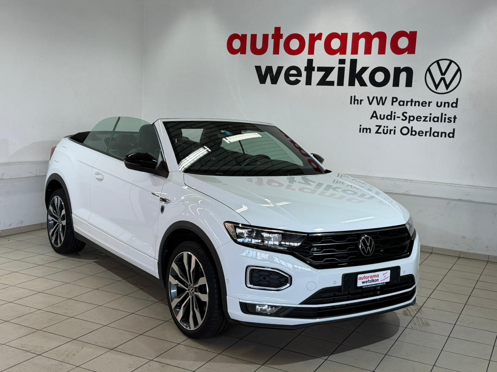 VW T-Roc Cabriolet 1.5 TSI EVO Black & White DSG-image-2