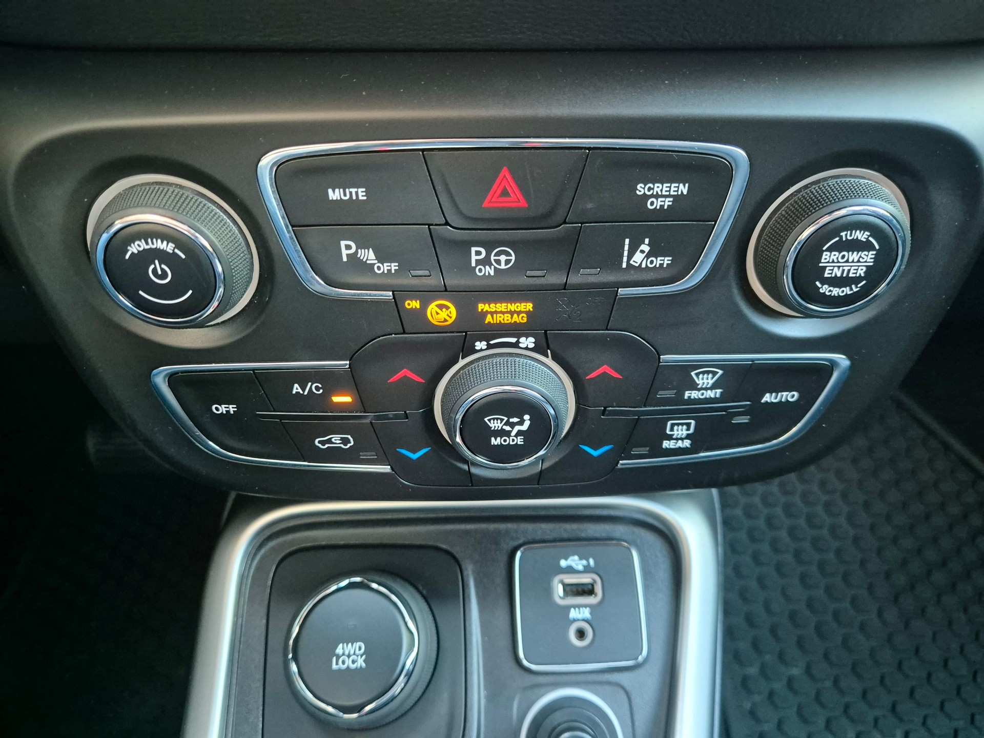 JEEP Compass 1.4 Turbo S AWD 9ATX-image-16
