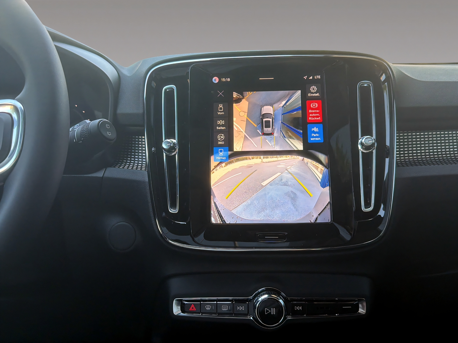 VOLVO EX40 Twin XCENTRIC Edition AWD-image-13