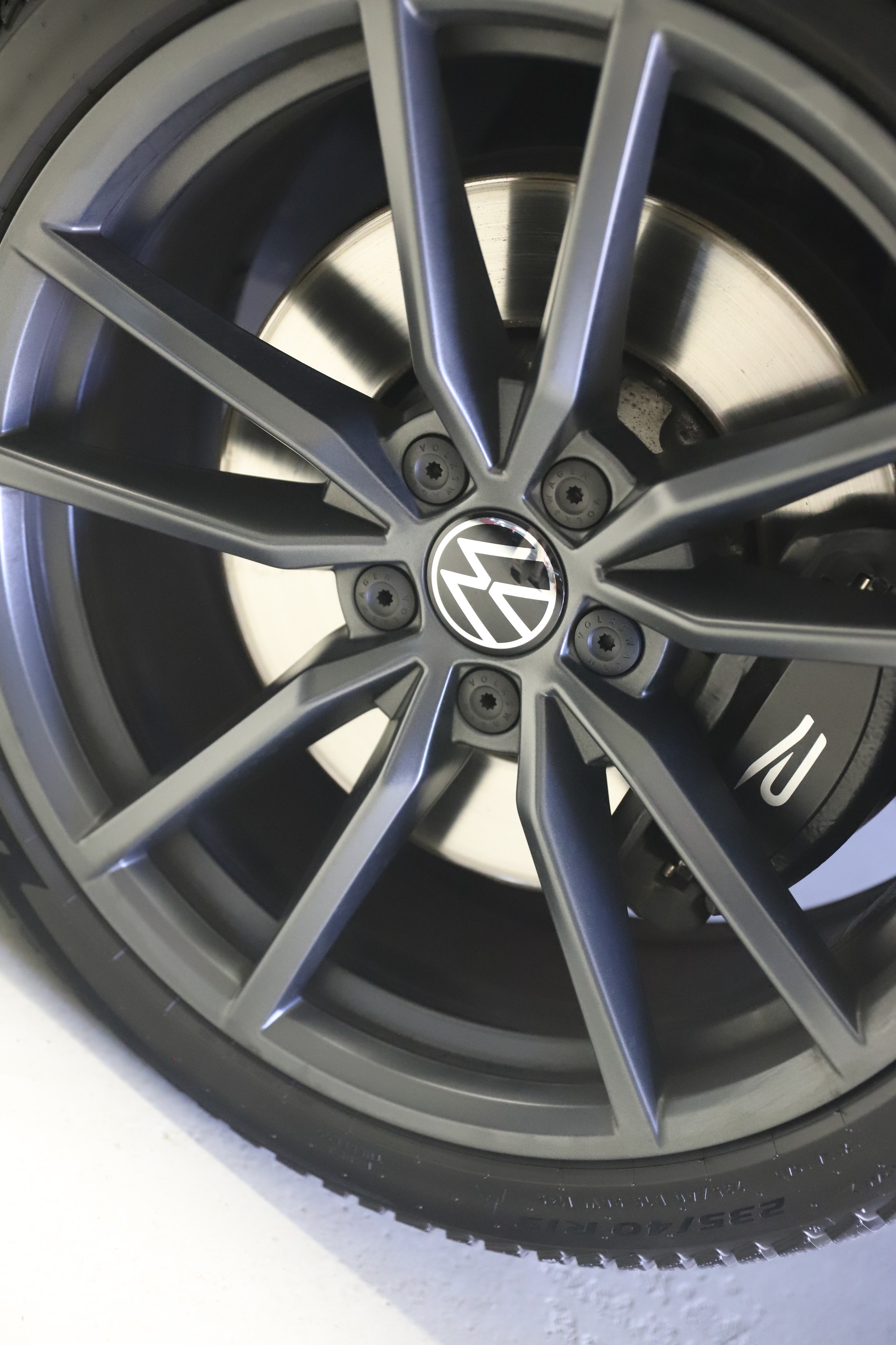 VW T-Roc 2.0 TSI R DSG 4Motion-image-5