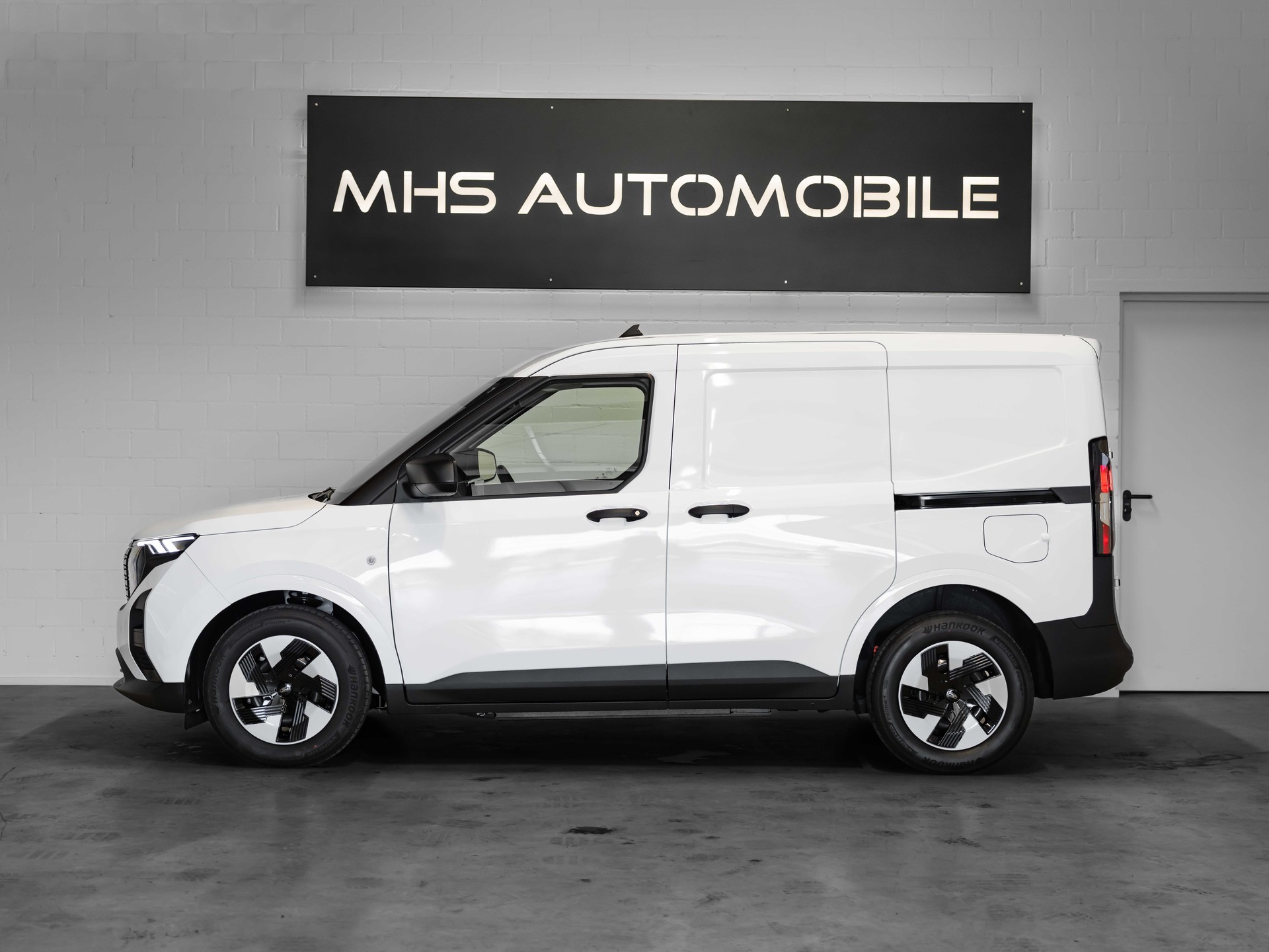 FORD E-Transit Courier Van Trend 43,5kWh-showroom-element-1