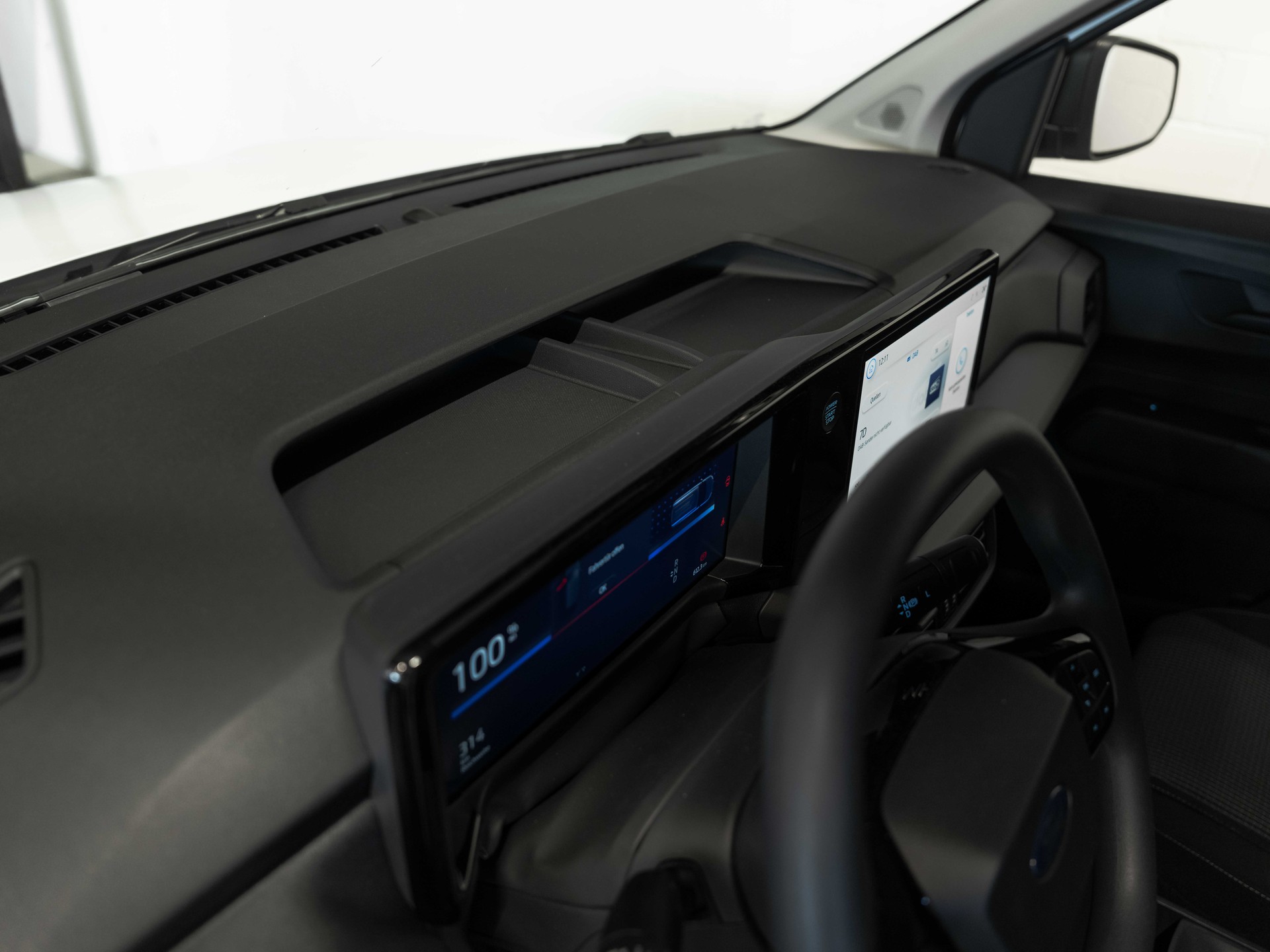 FORD E-Transit Courier Van Trend 43,5kWh-image-20