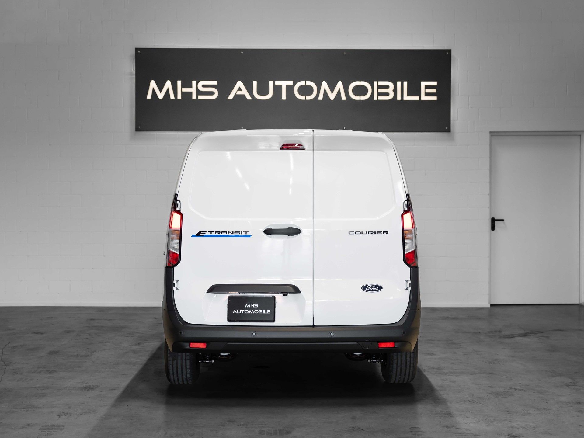 FORD E-Transit Courier Van Trend 43,5kWh-showroom-element-3
