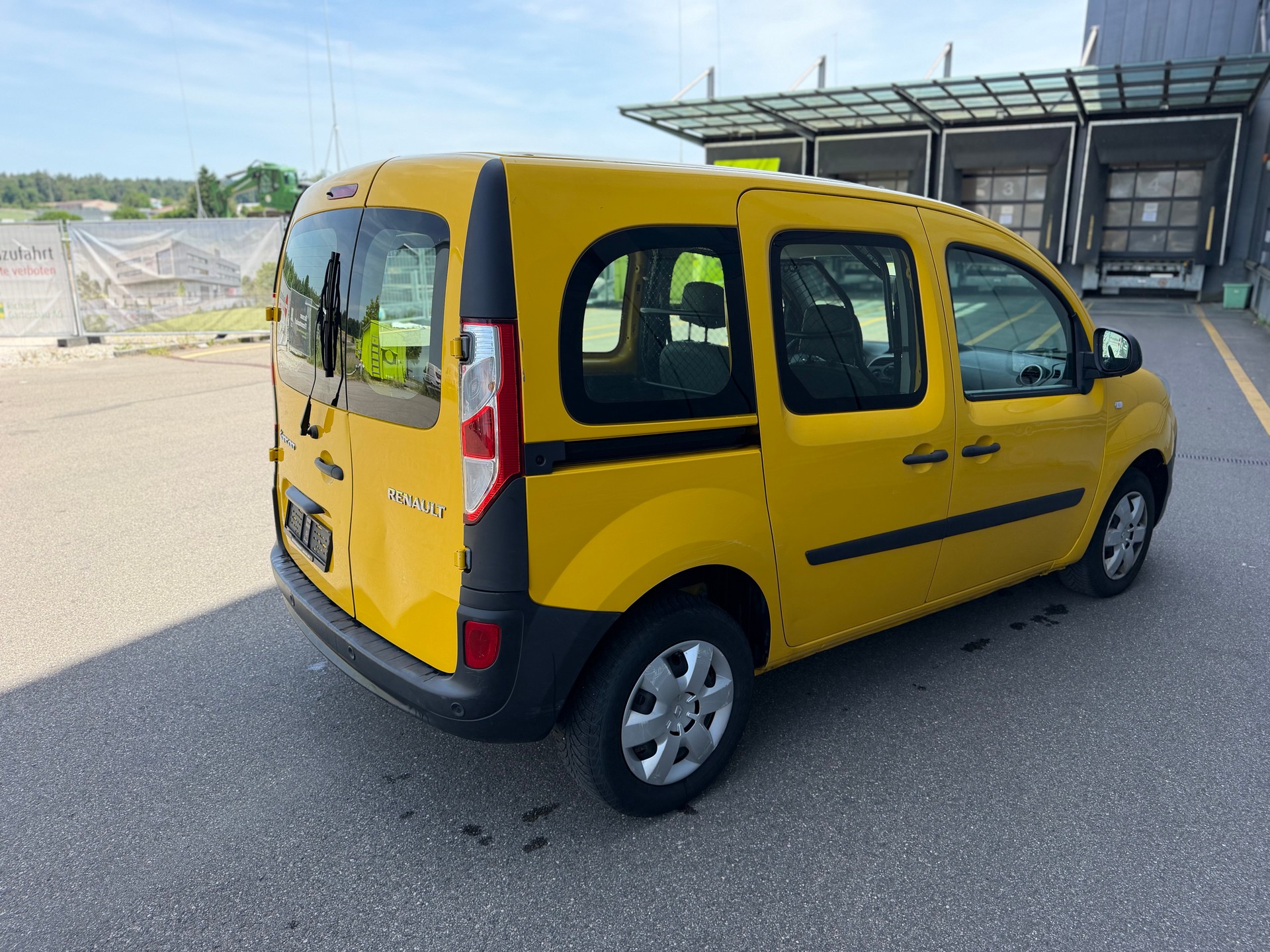 RENAULT Kangoo Medium TCe 115 Business A-image-4