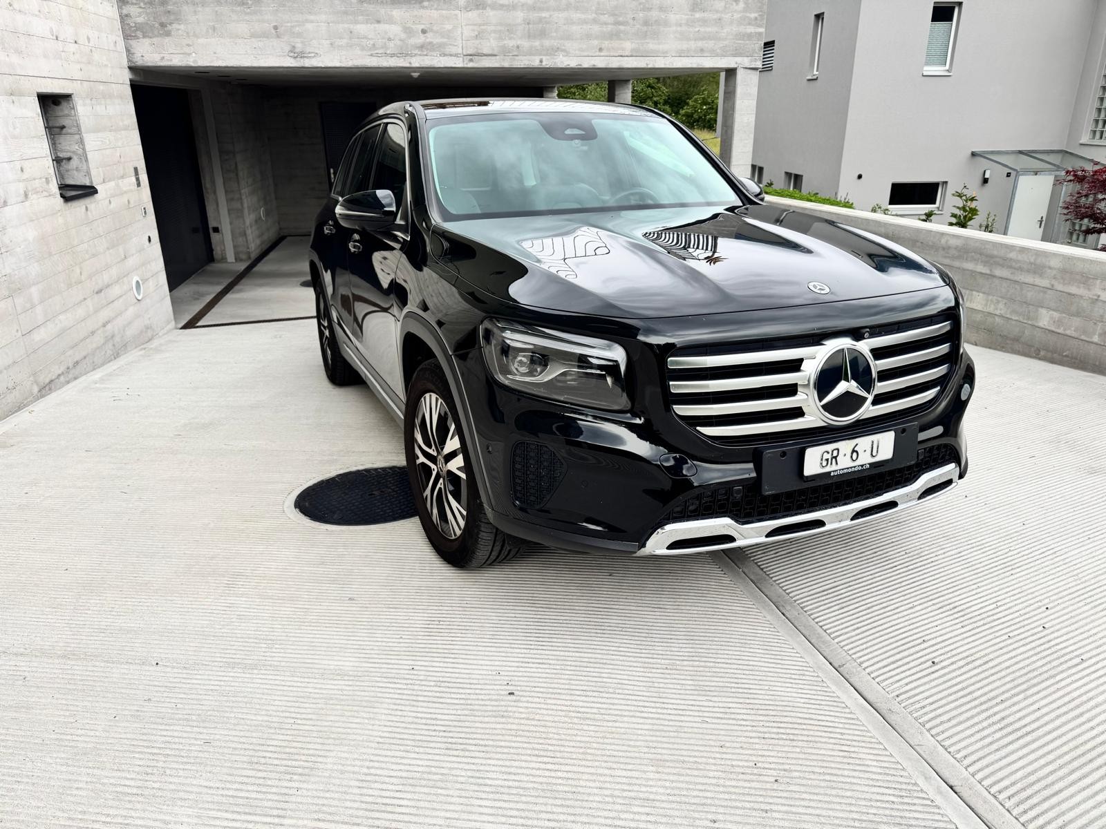 MERCEDES-BENZ 220 CDI 4Matic-image-1