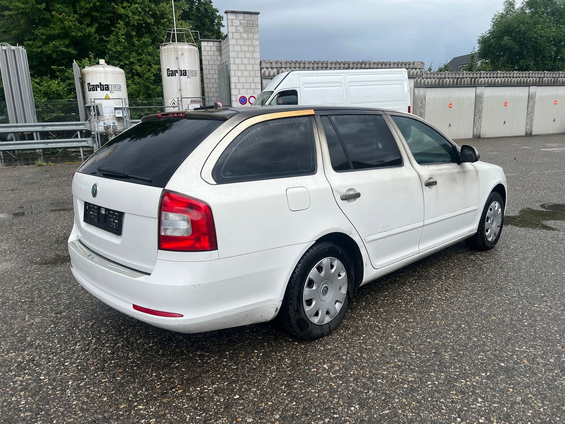SKODA Octavia Combi 1.4 TSI Active-image-3
