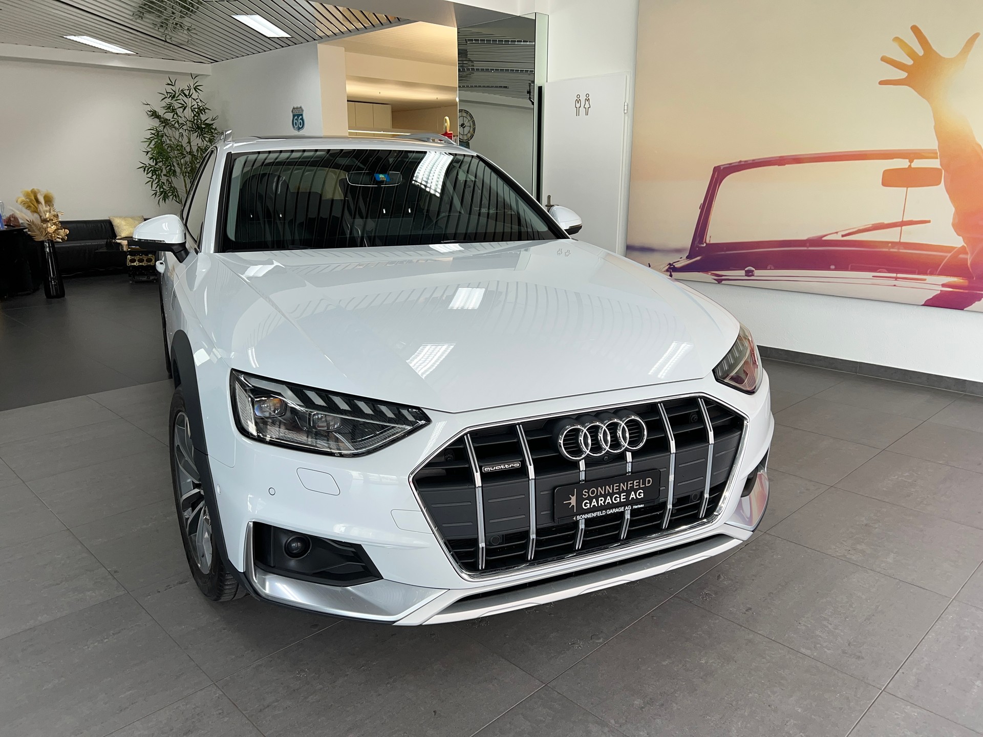 AUDI A4 allroad 40 TDI quattro tiptronic-image-1