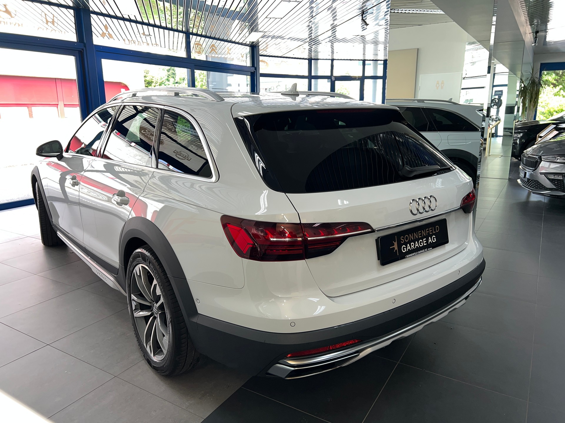 AUDI A4 allroad 40 TDI quattro tiptronic-image-3