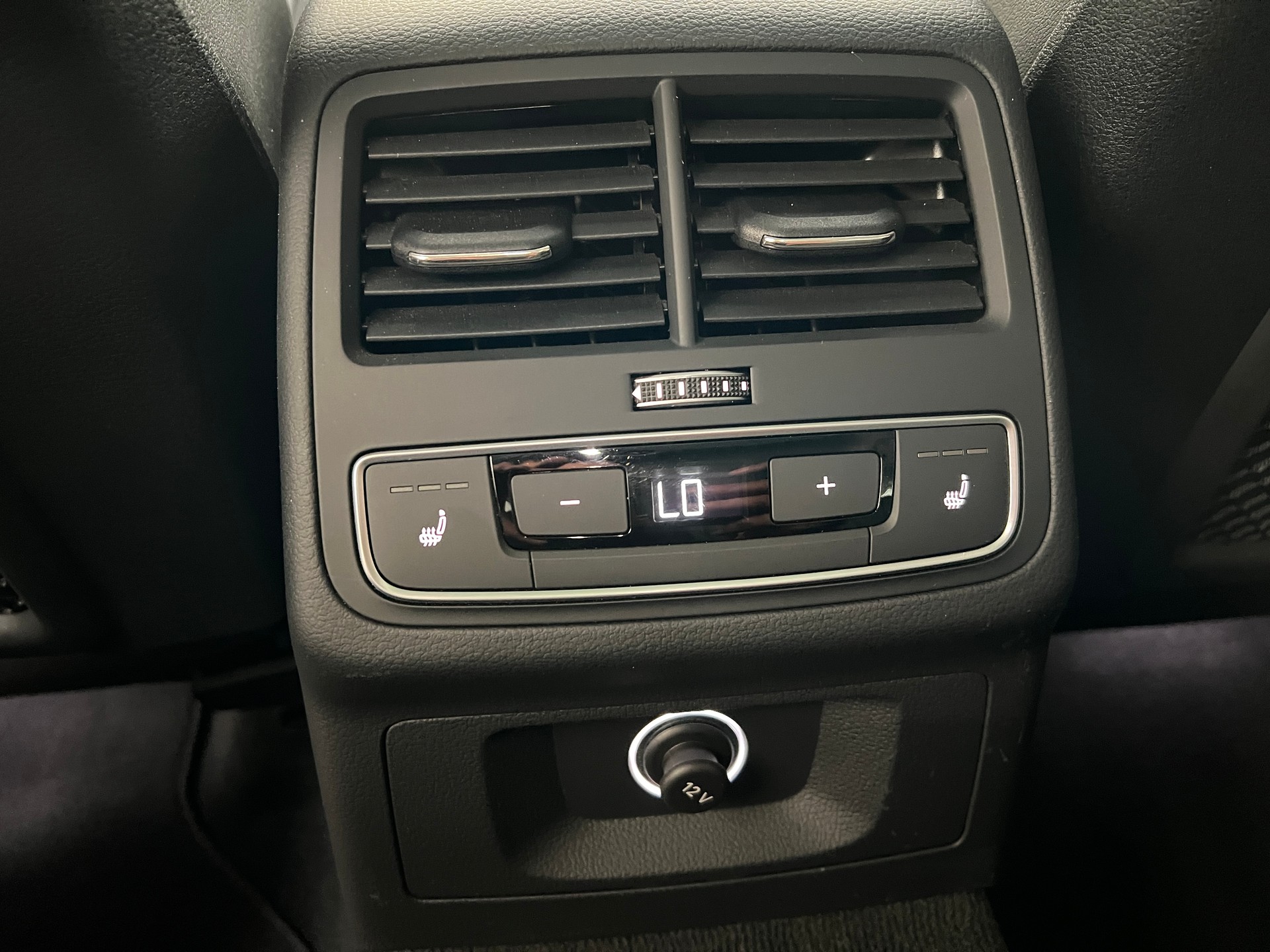 AUDI A4 allroad 40 TDI quattro tiptronic-image-9