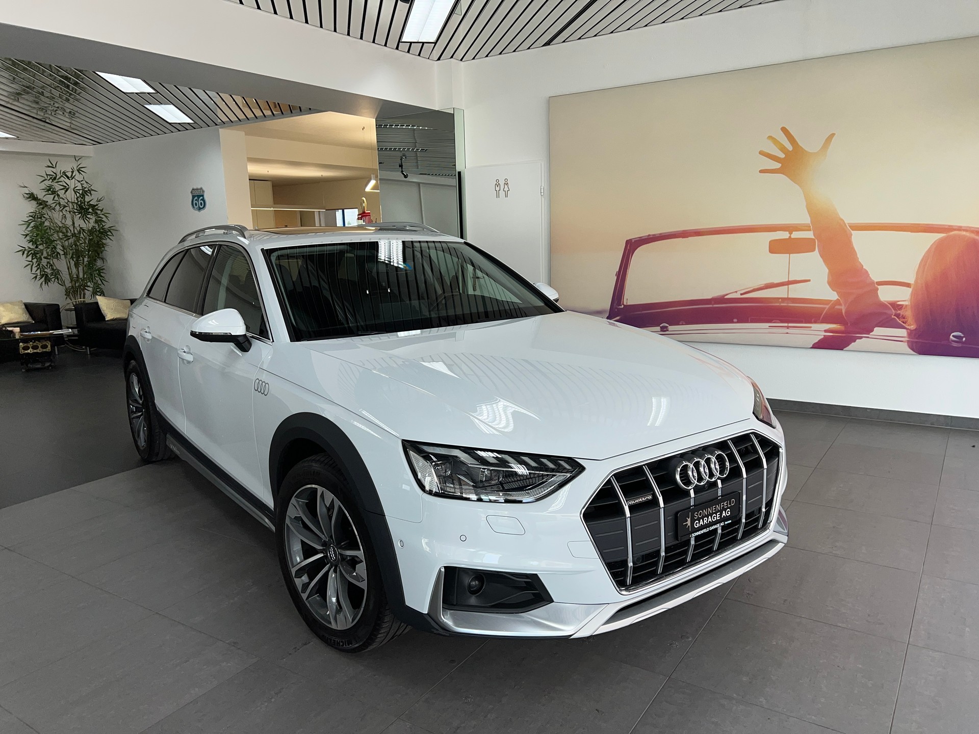 AUDI A4 allroad 40 TDI quattro tiptronic-image-0