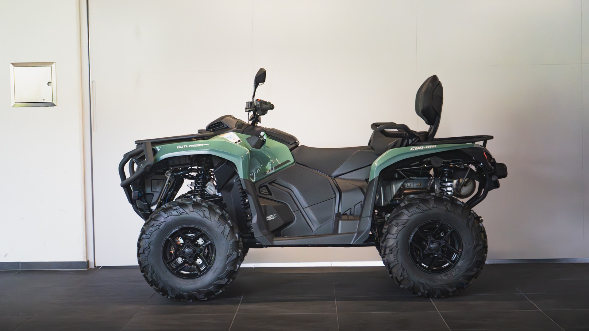 CAN-AM HD7 Pro XU T-showroom-element-1