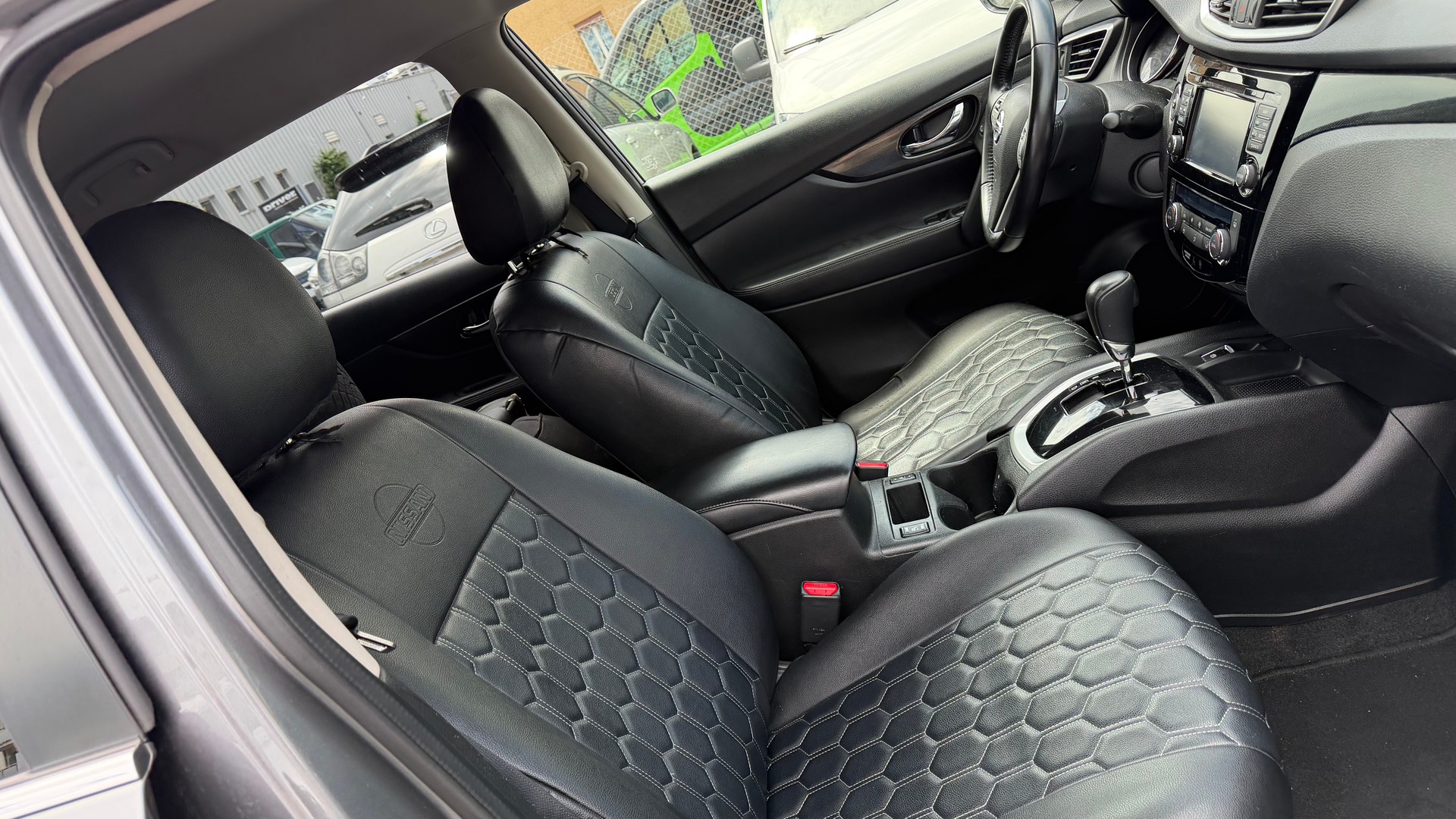 NISSAN X-Trail 1.6 dCi Swiss Edition Xtronic CVT-image-5