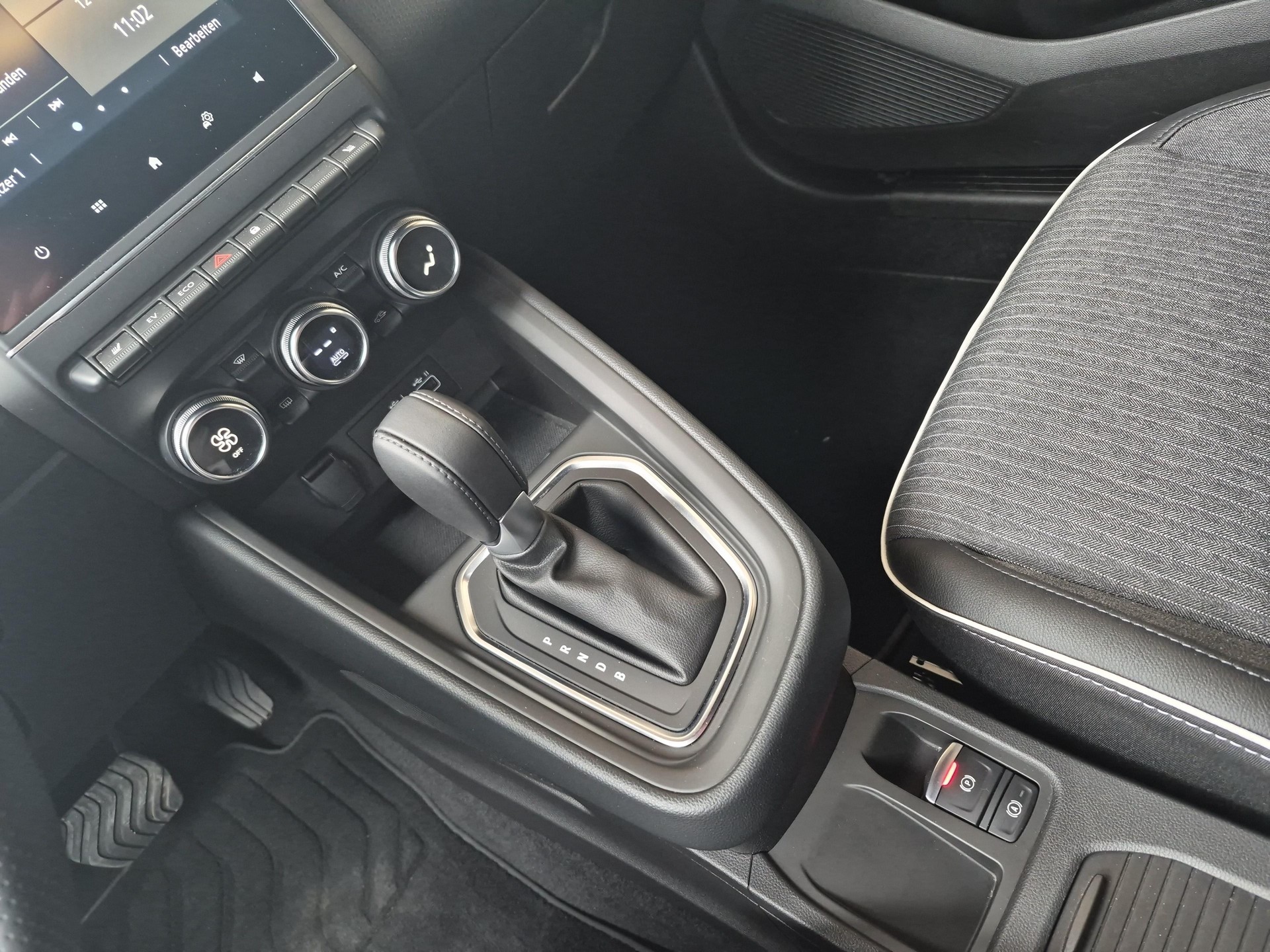 MITSUBISHI Colt 1.6 HEV Intense / Jetzt mit attraktivem 1.9% Leasing!-image-15