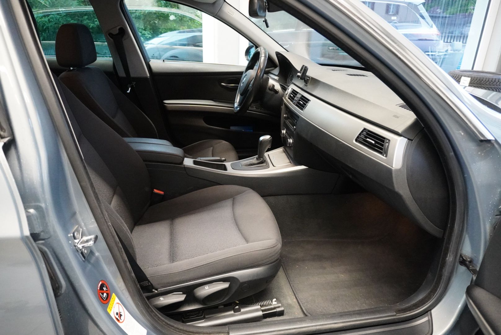 BMW 325i Touring Steptronic-image-9