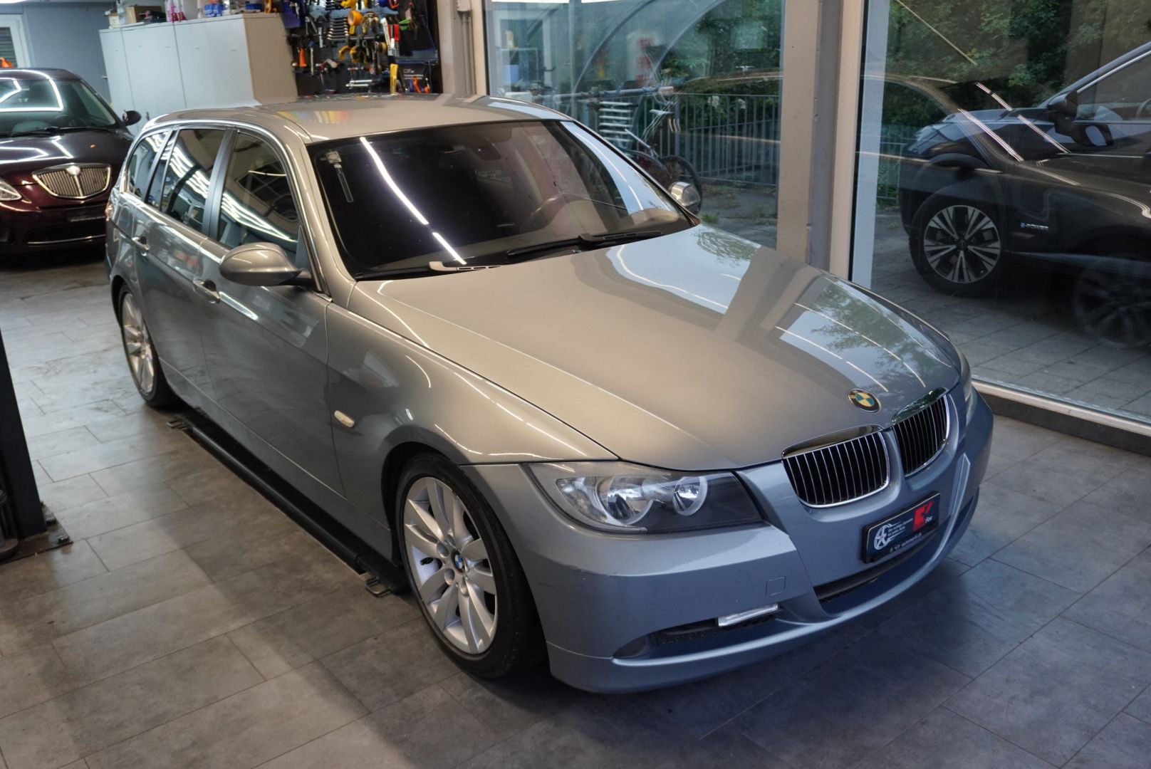 BMW 325i Touring Steptronic-image-4