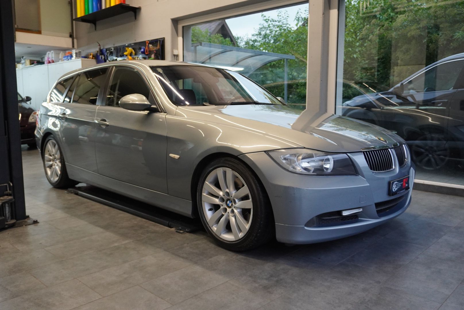 BMW 325i Touring Steptronic-image-2