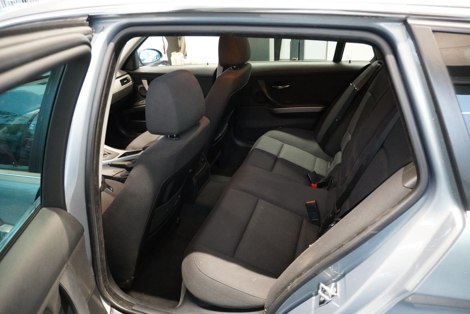 BMW 325i Touring Steptronic-image-10