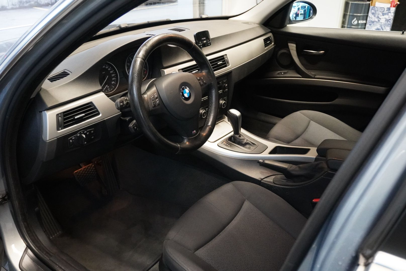 BMW 325i Touring Steptronic-image-6