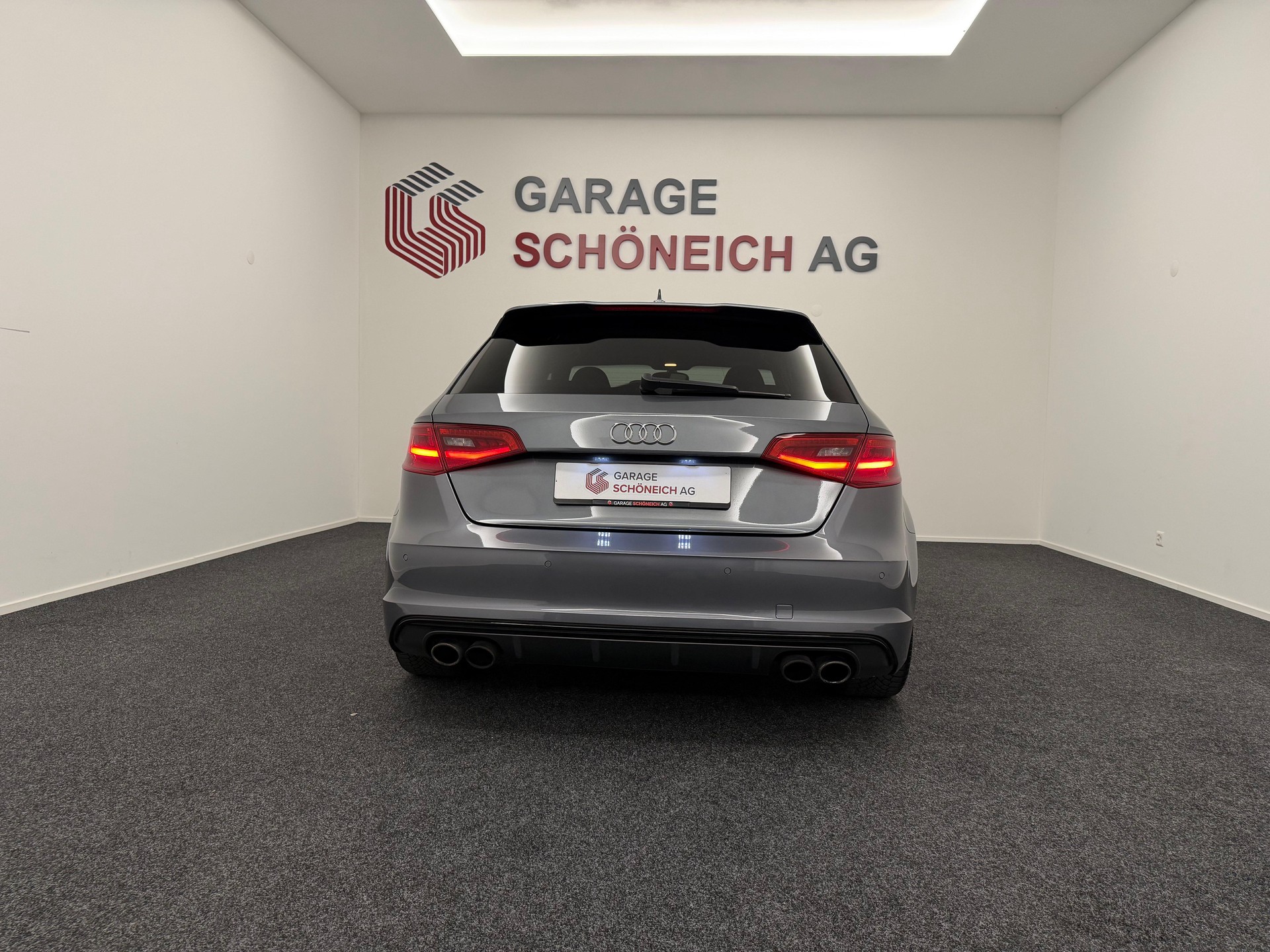 AUDI S3 Sportback 2.0 T FSI quattro S-Tronic-image-5