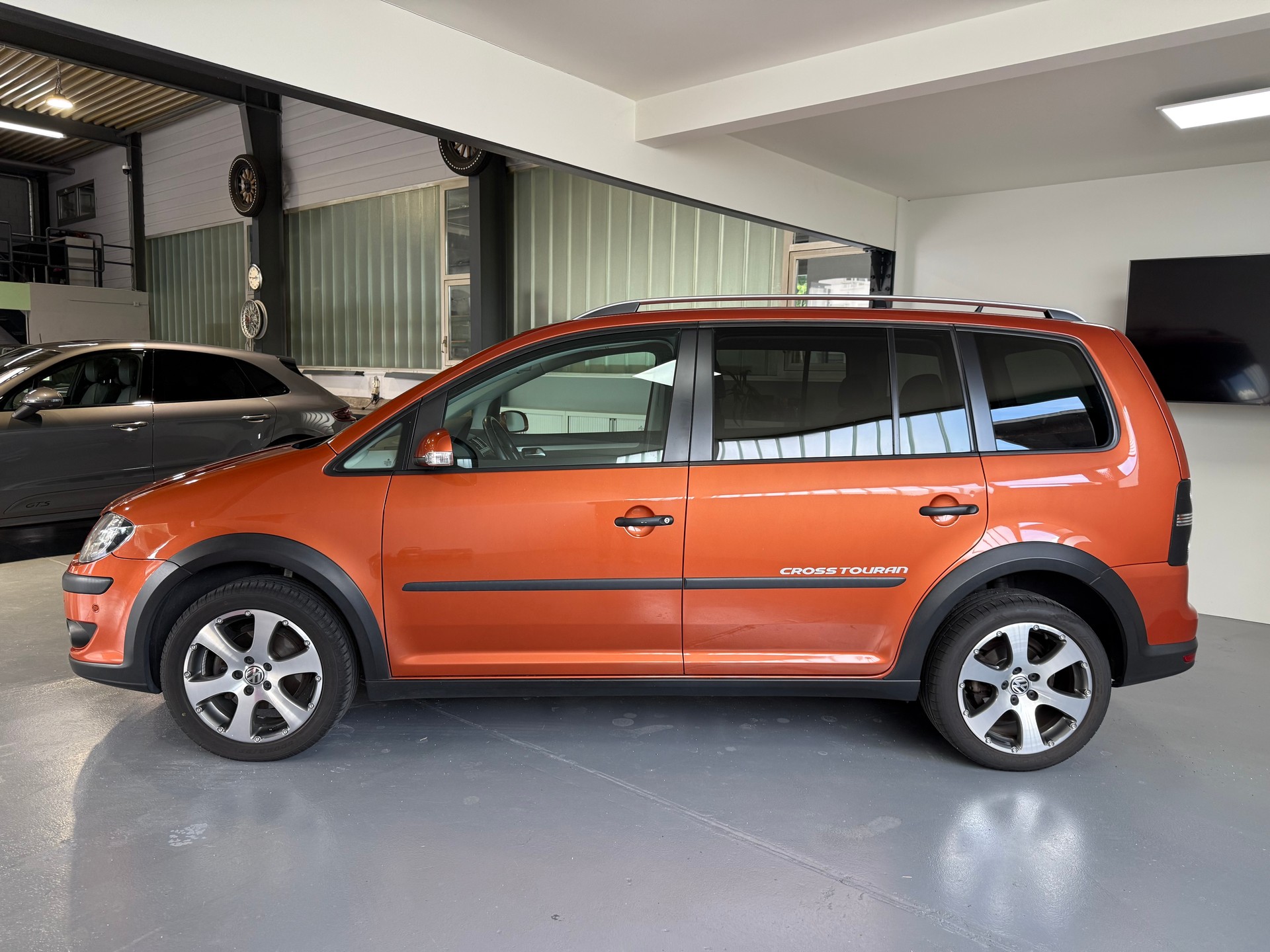 VW CrossTouran 1.4 TSI 7Plätze-image-3