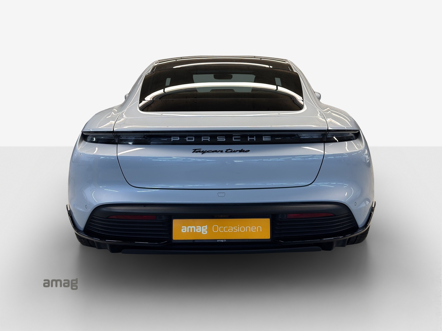 PORSCHE Taycan Turbo-image-4