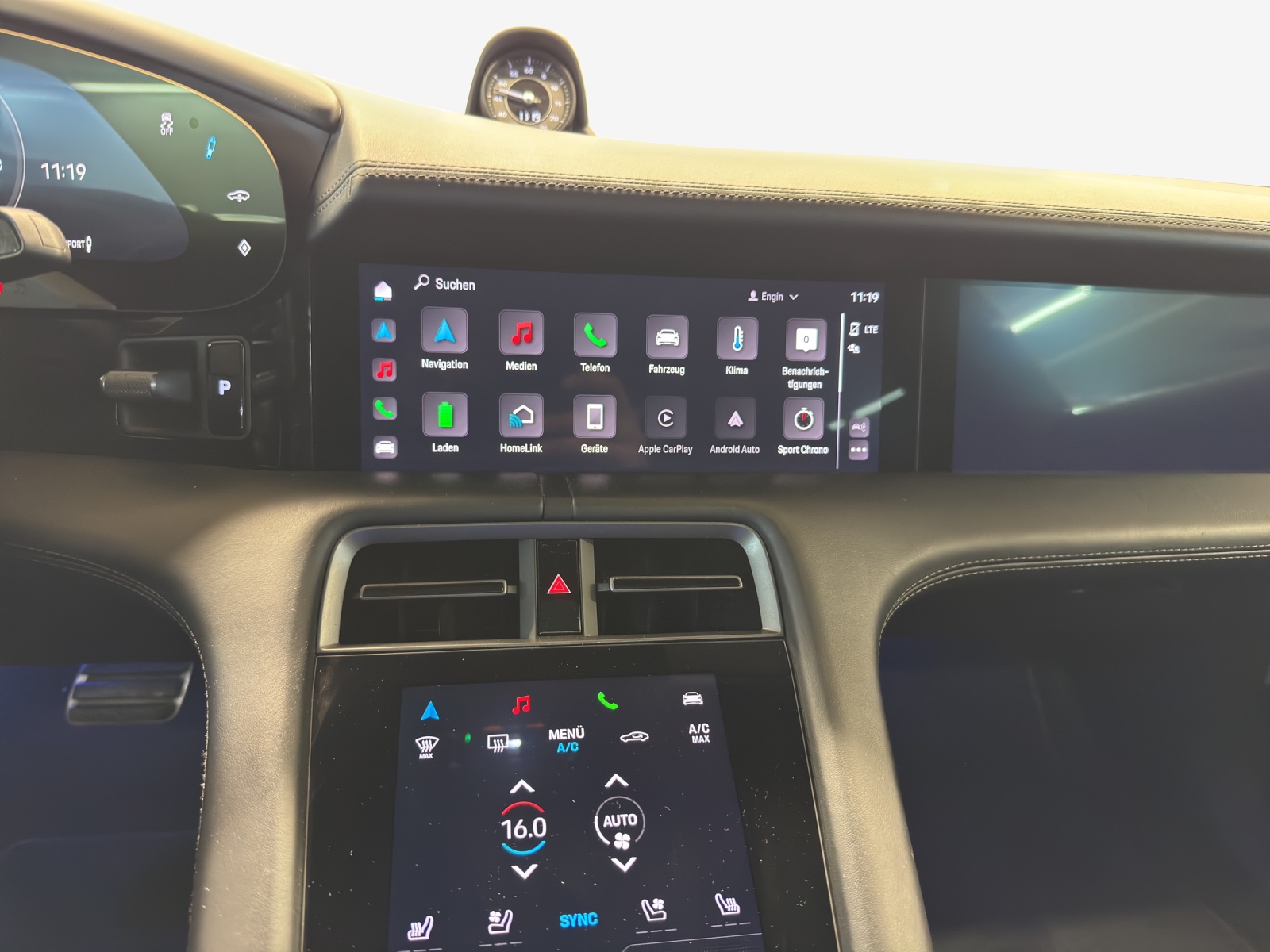 PORSCHE Taycan Turbo-image-11