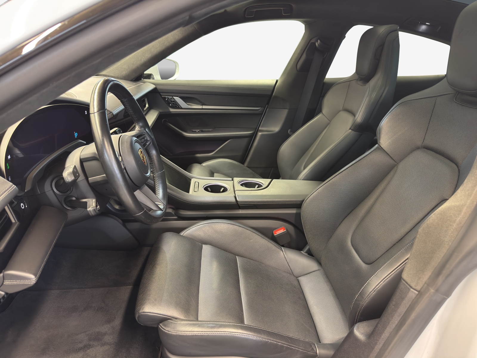 PORSCHE Taycan Turbo-image-8