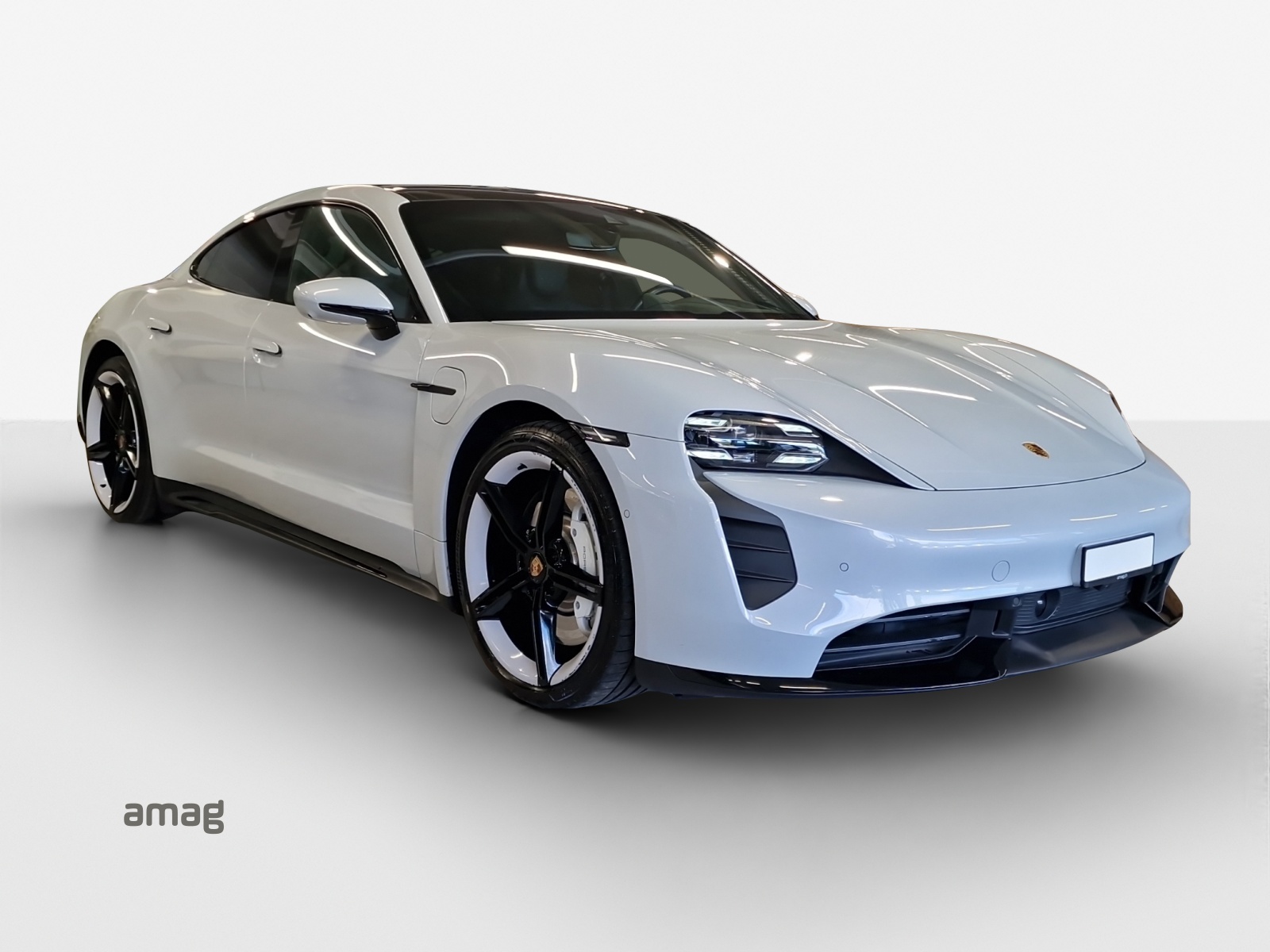 PORSCHE Taycan Turbo-image-5