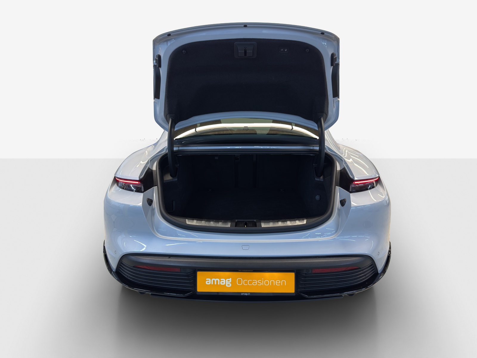 PORSCHE Taycan Turbo-image-13