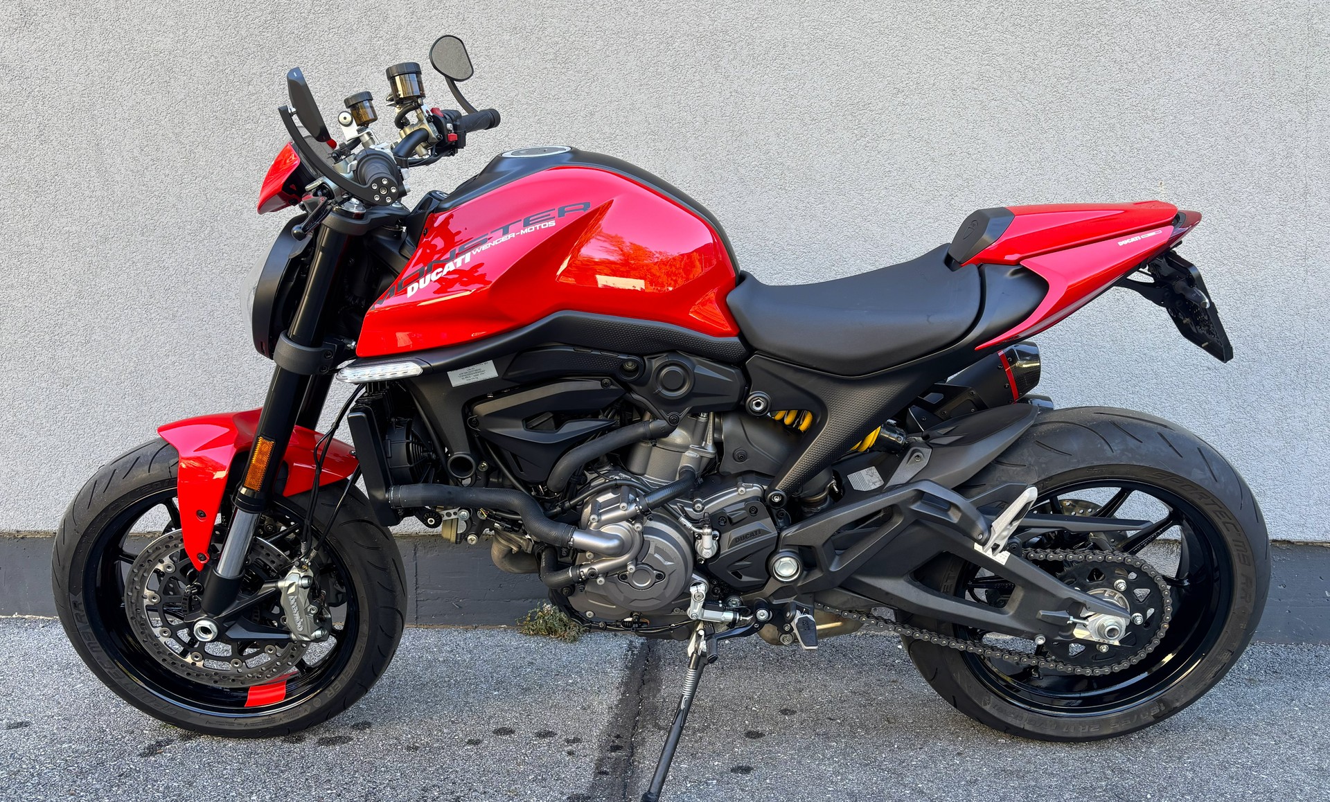 DUCATI Monster + 937-showroom-element-3