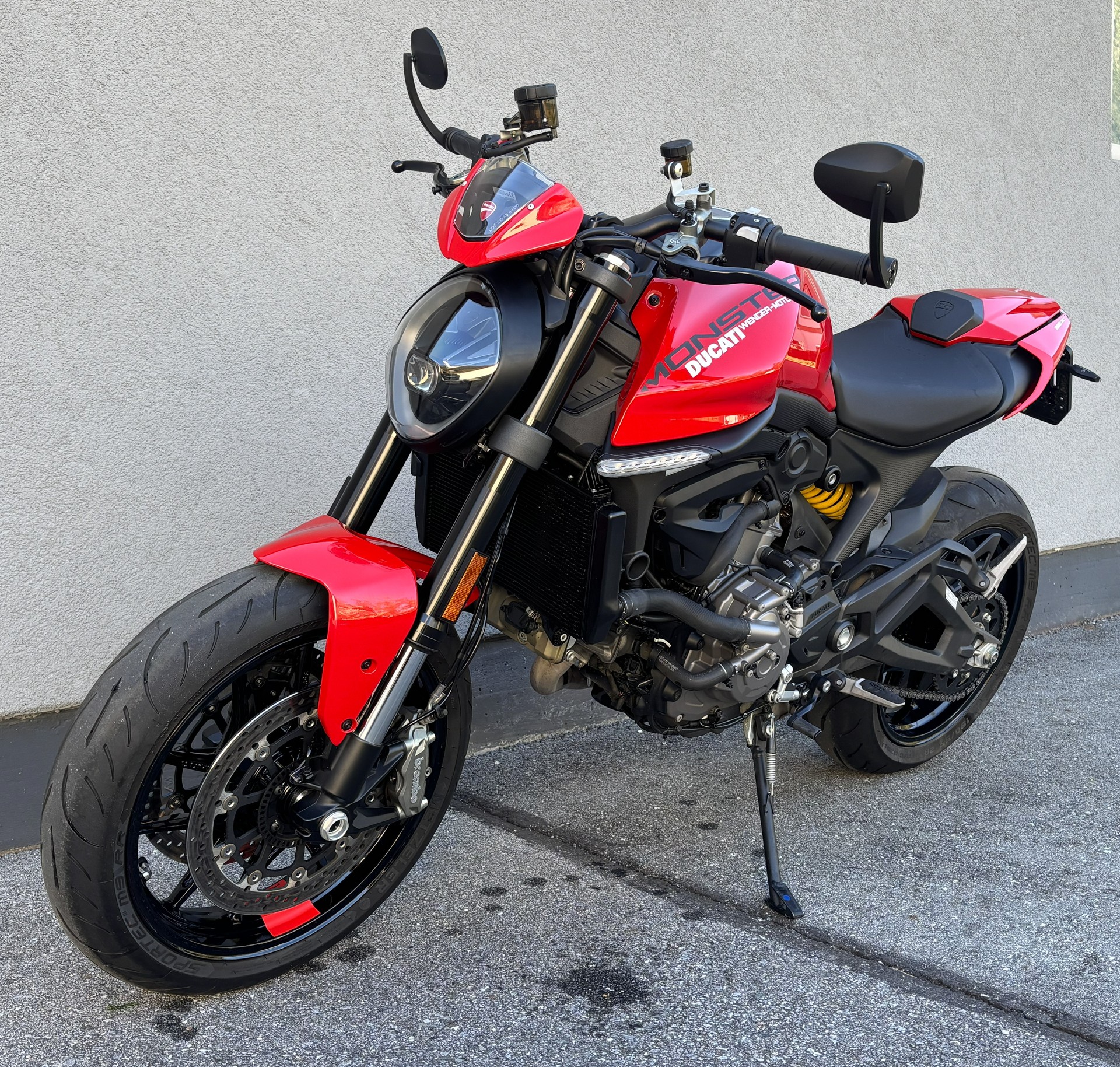 DUCATI Monster + 937-showroom-element-2