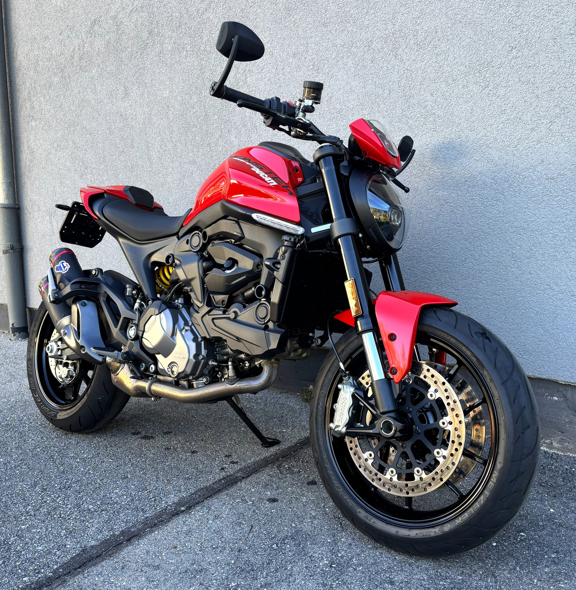 DUCATI Monster + 937-showroom-element-1