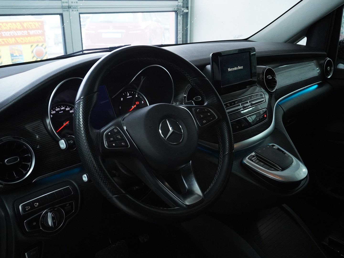 MERCEDES-BENZ V 250 d lang Avantgarde 4Matic G-Tronic-image-2