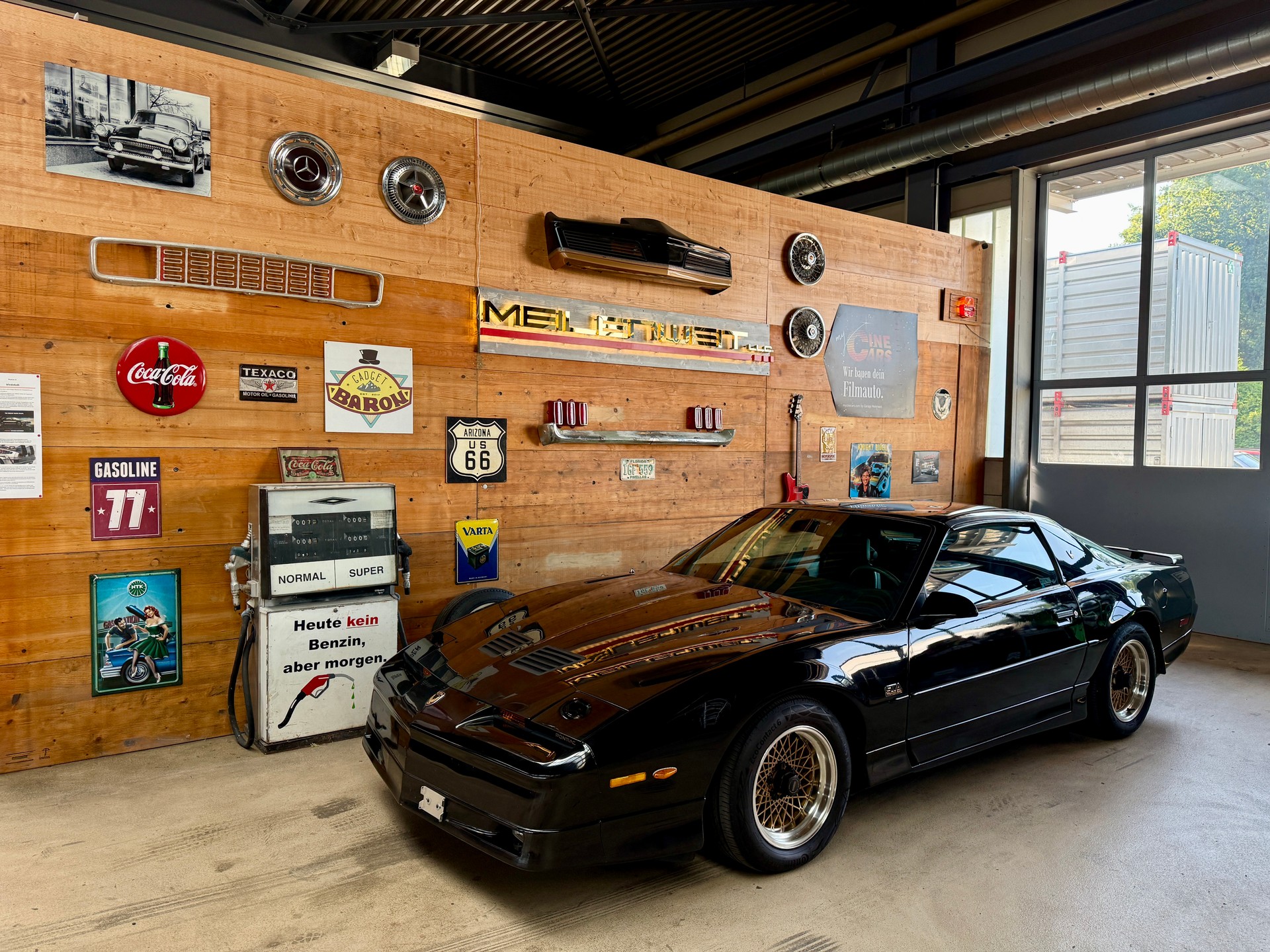PONTIAC Firebird Trans Am GTA 5.7-image-0