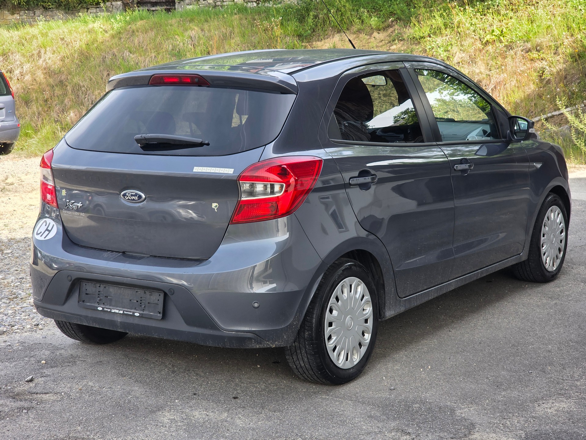 FORD KA+ 1.2 Ti-VCT Cool&Sound-image-2