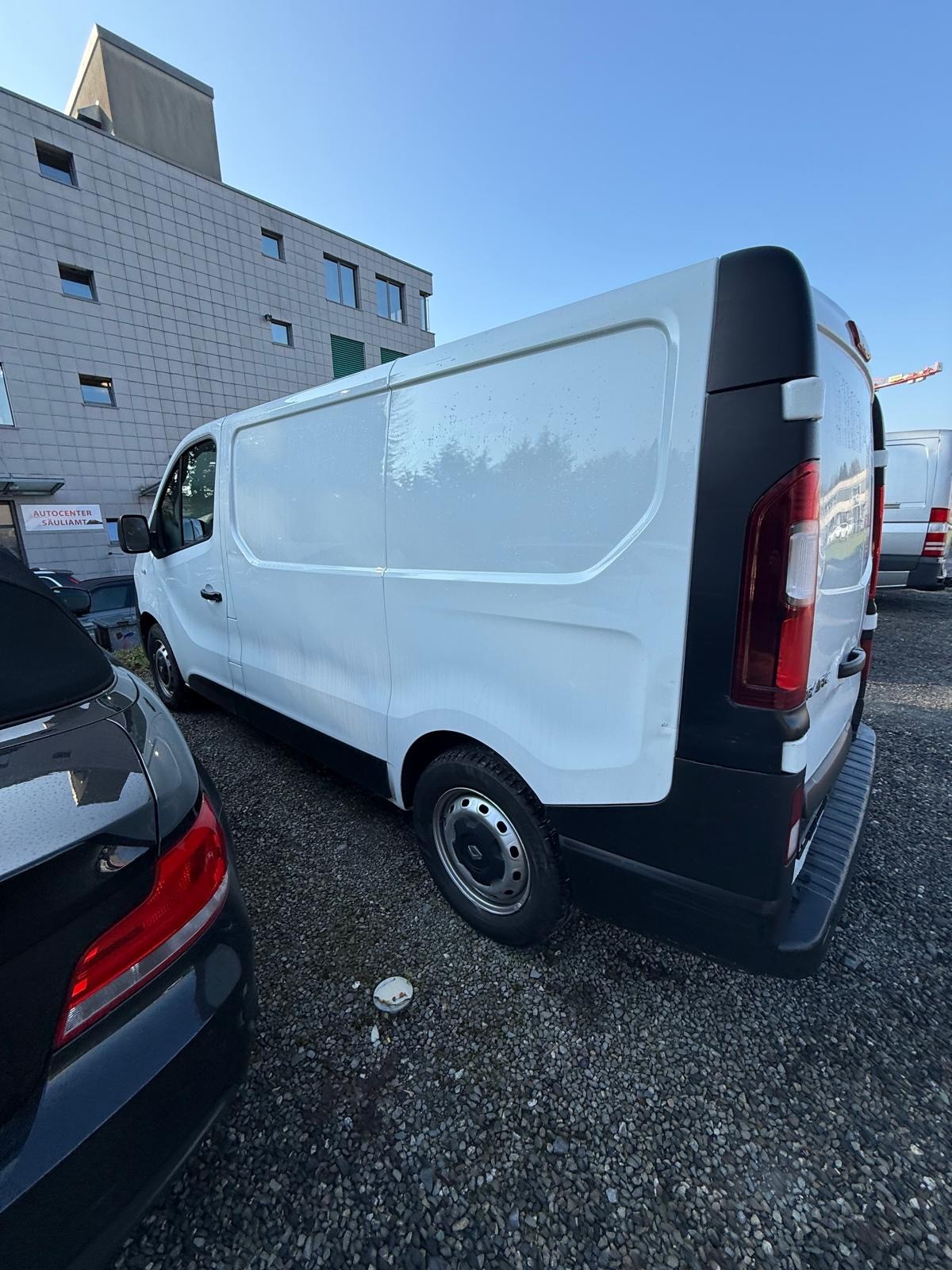 RENAULT Trafic 1.6 ENERGY dCi 95 2.8t Access L1H1-image-3