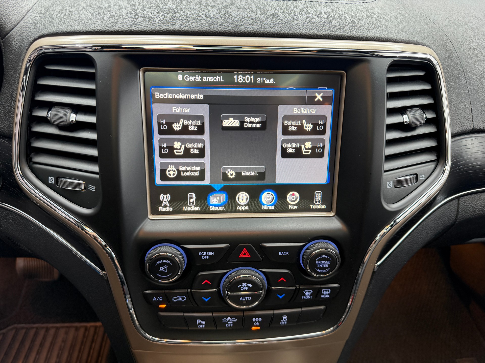 JEEP Grand Cherokee 3.0 CRD Summit Automatic-image-16