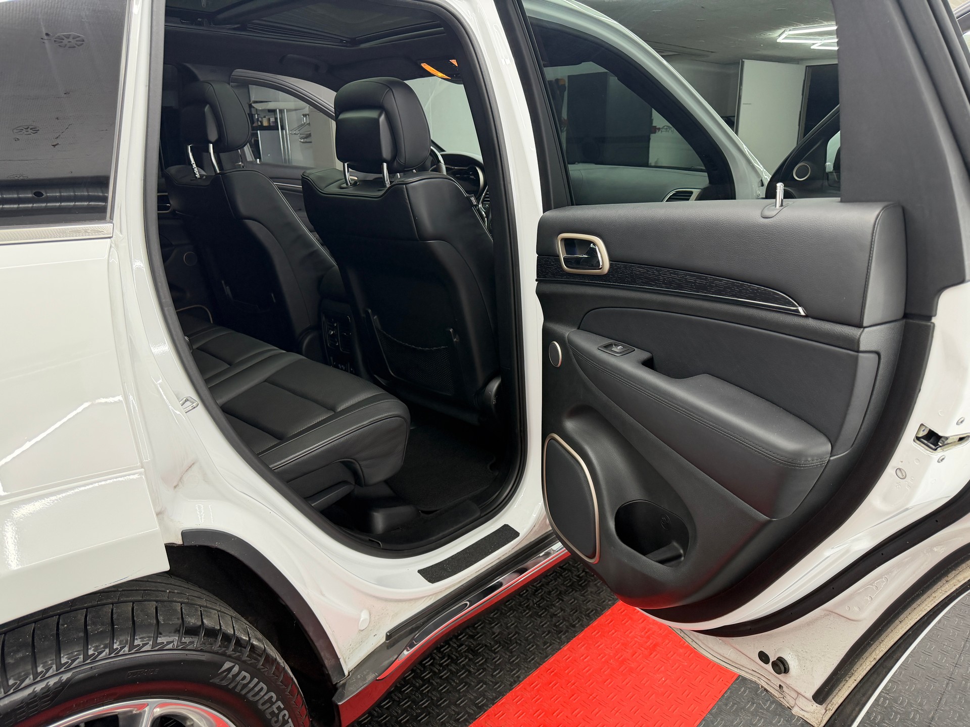 JEEP Grand Cherokee 3.0 CRD Summit Automatic-image-15