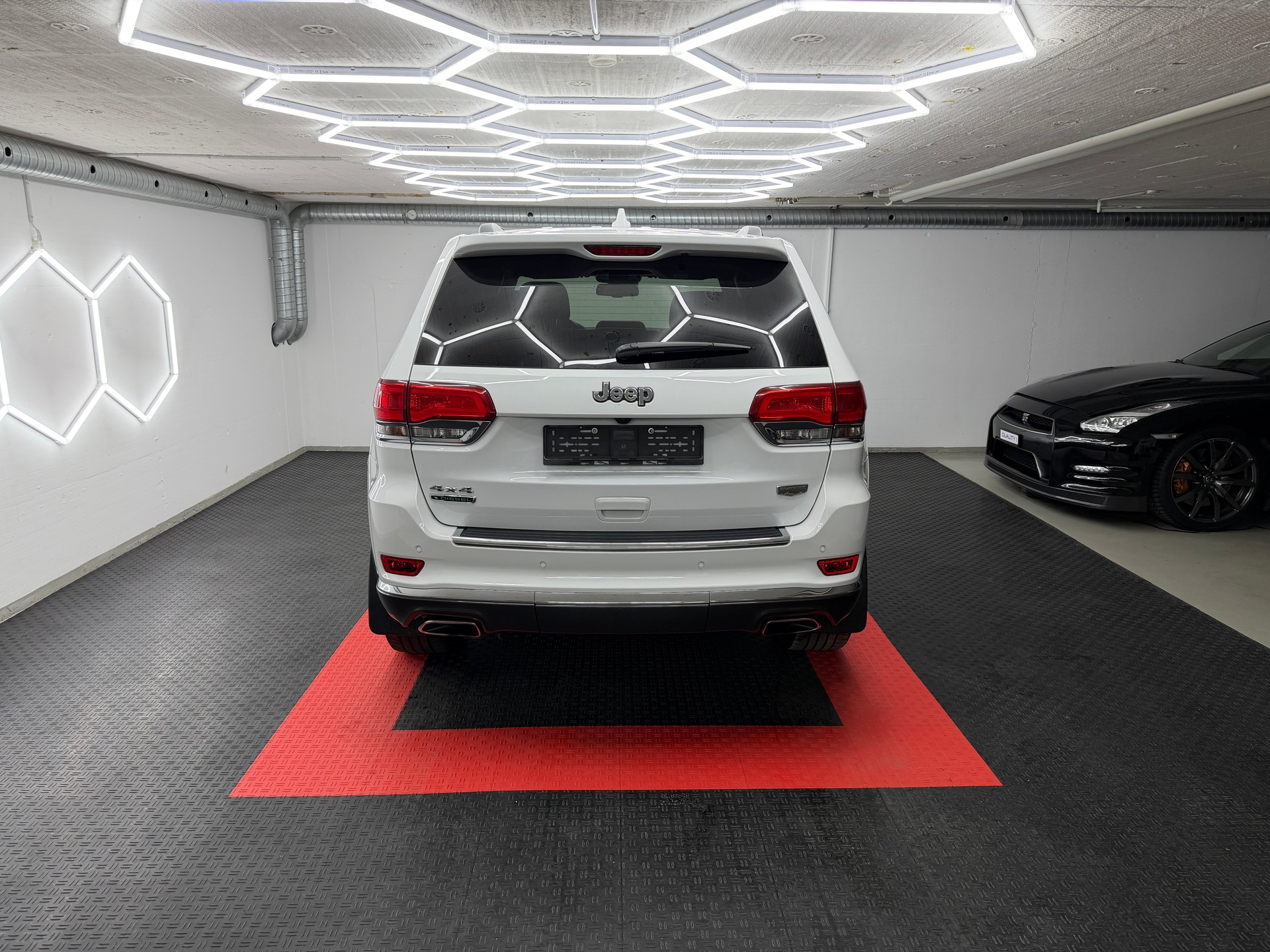 JEEP Grand Cherokee 3.0 CRD Summit Automatic-image-4