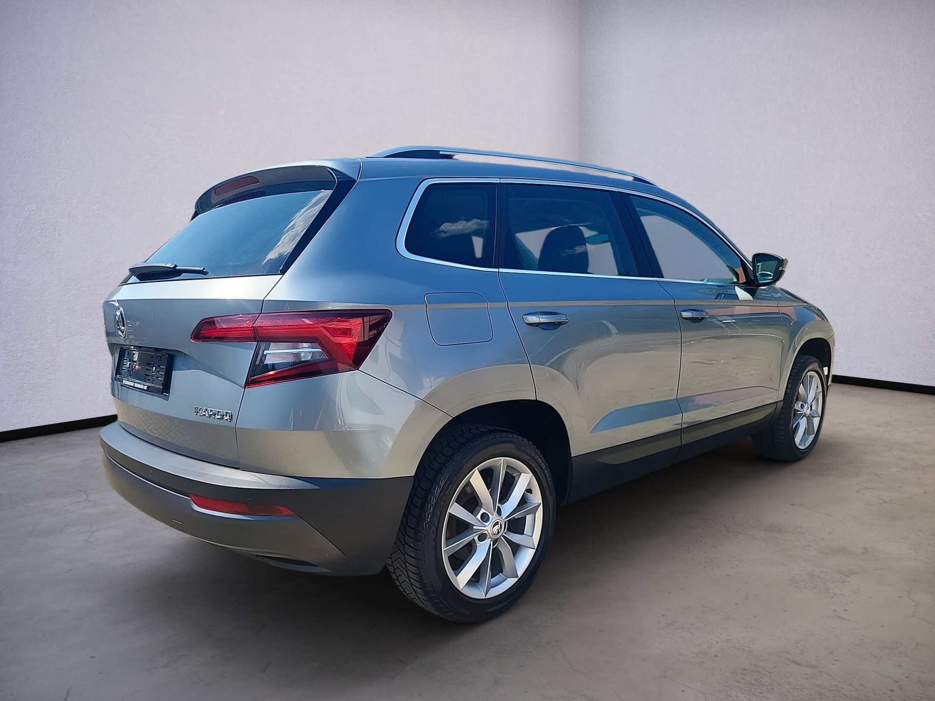 SKODA Karoq 1.6 TDI CR Smile-image-4