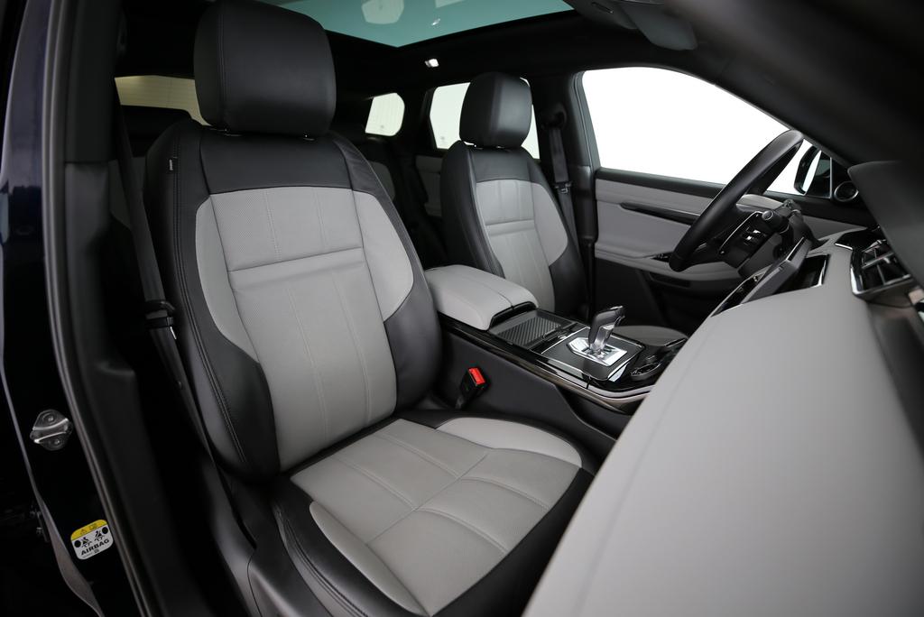 LAND ROVER Range Rover Evoque 1.5 T 300e R-Dynamic SE-image-9