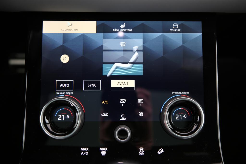 LAND ROVER Range Rover Evoque 1.5 T 300e R-Dynamic SE-image-7