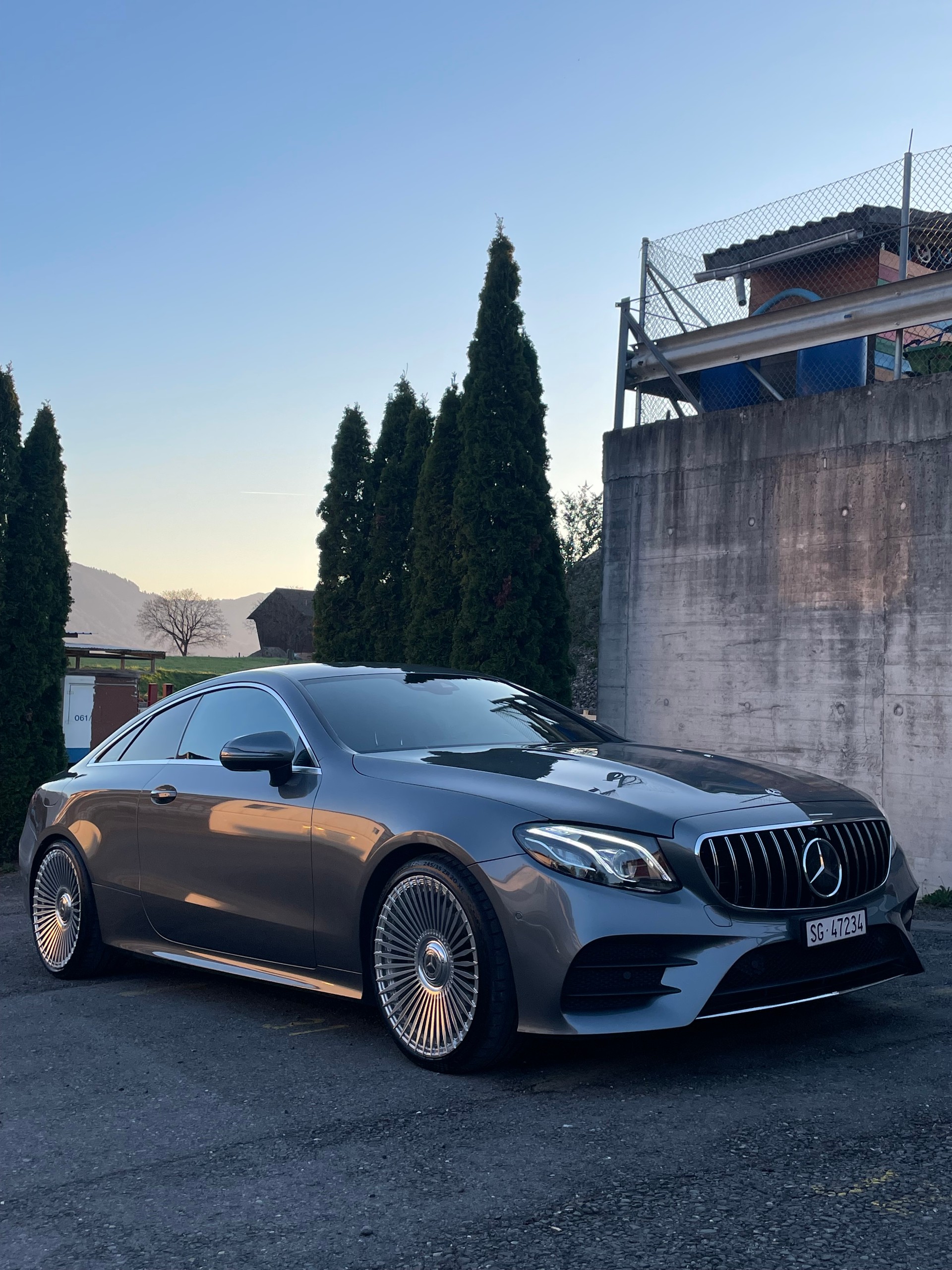 MERCEDES-BENZ E 400 AMG Line 4matic Biturbo-image-4