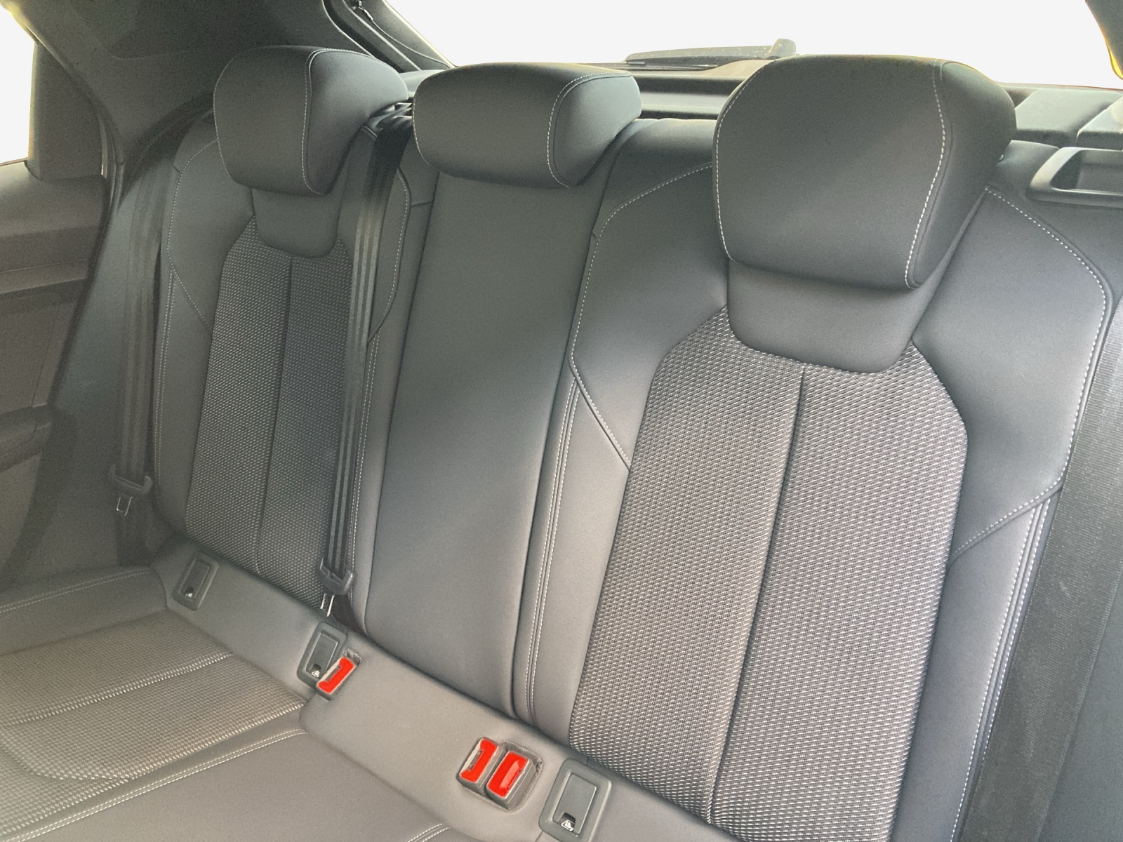 AUDI A1 Sportback 40 TFSI S Line S-tronic-image-11