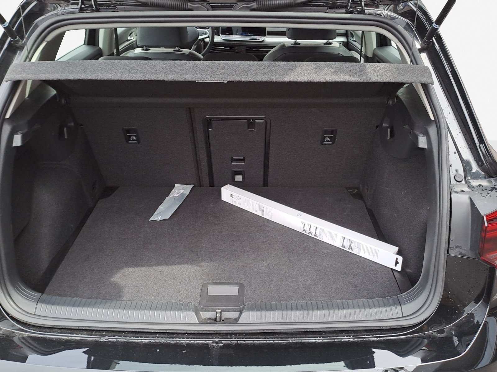 VW Golf 1.5 e TSI mHEV Style DSG-image-12