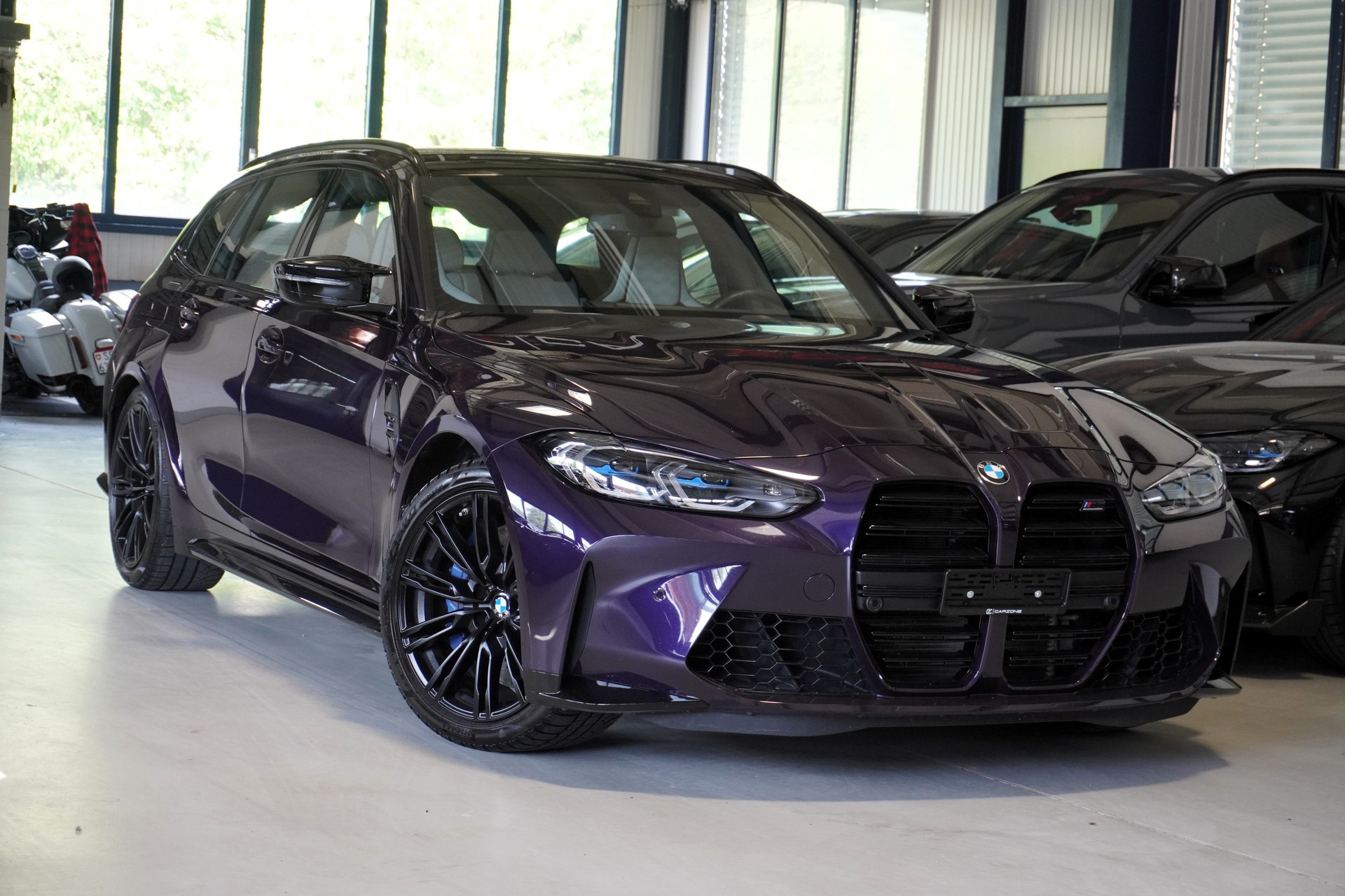 BMW M3 Touring xDrive Competition M // BMW Werksgarantie bis 04/2027 // Individual Lackierung Venezia Violett //-image-2