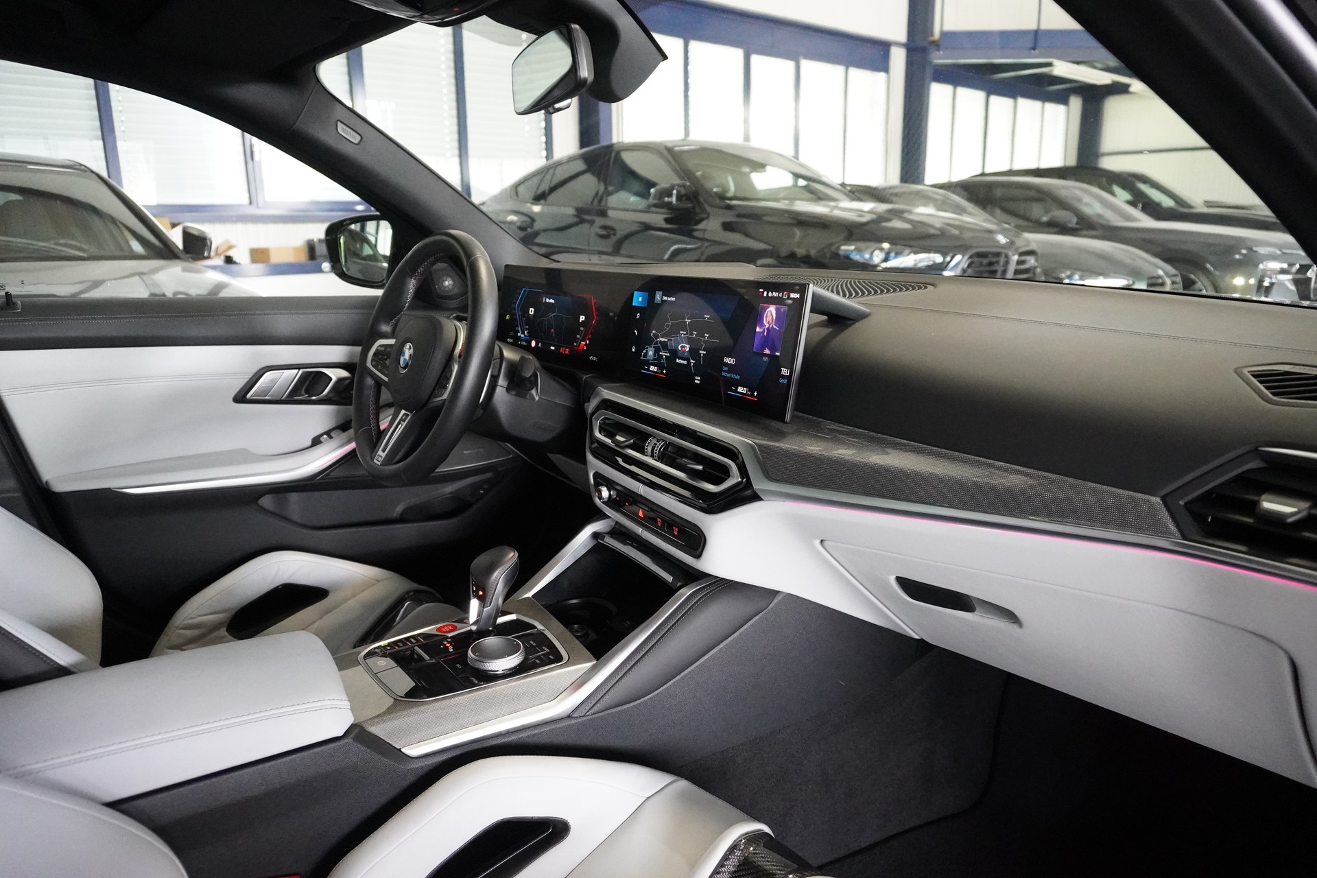 BMW M3 Touring xDrive Competition M // BMW Werksgarantie bis 04/2027 // Individual Lackierung Venezia Violett //-image-9